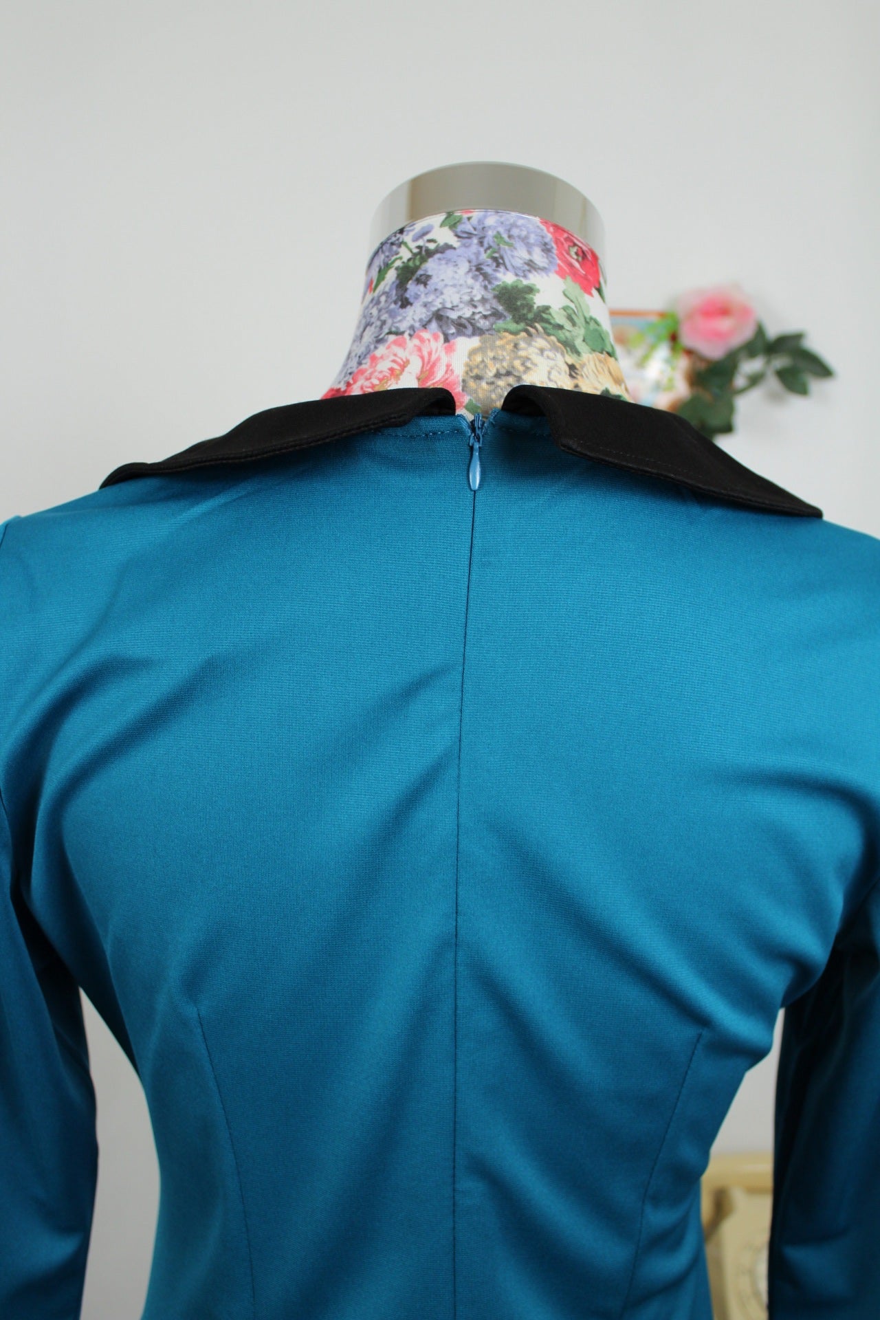 🌸🍒Robe pin-up bleu intense coupe sirène - Nice Forever - Taille 38🍒🌸