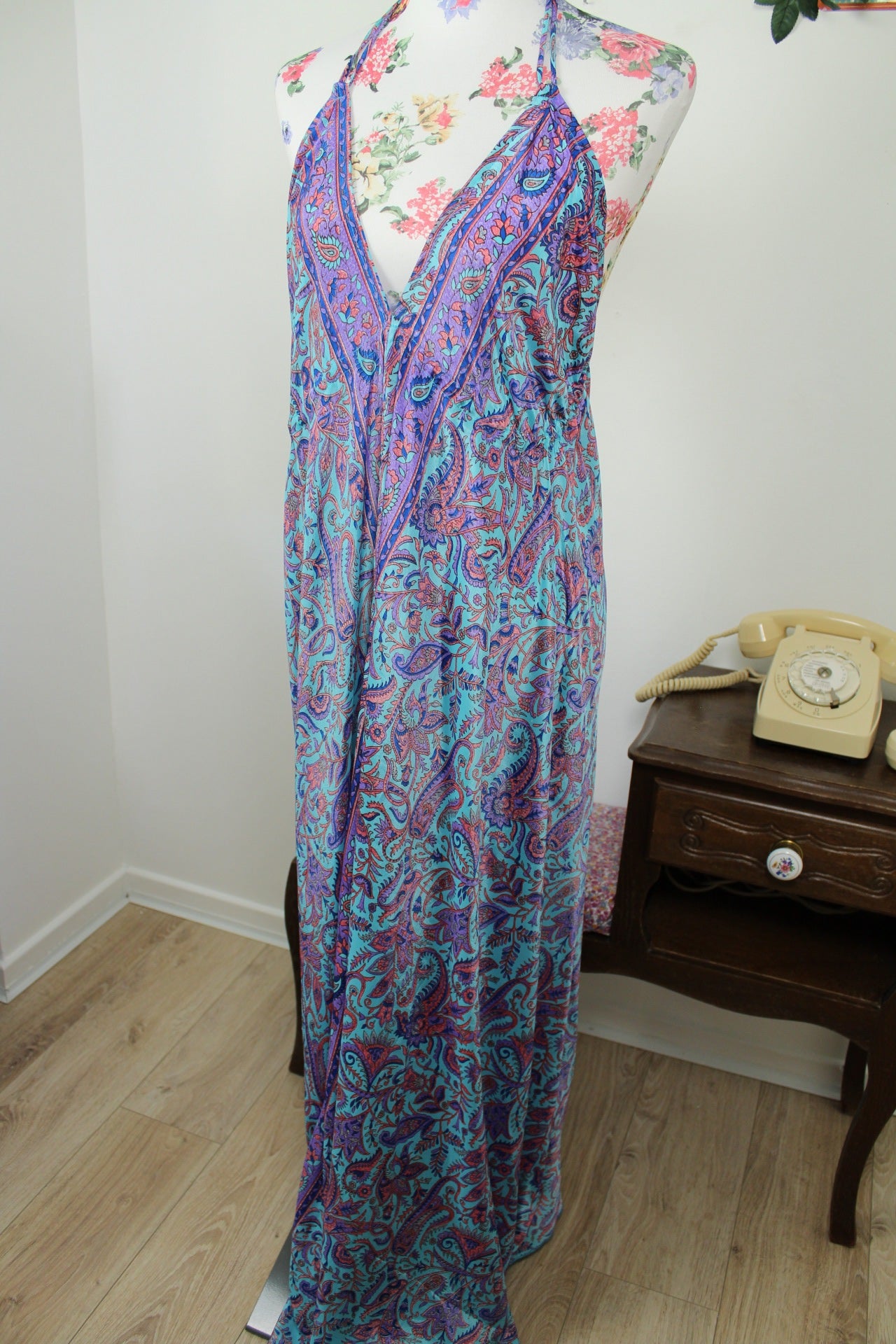 🌸🍒Robe longue en soie summer vives turquoise, paisley & fleurs stylisées - Taille 40/42🍒🌸