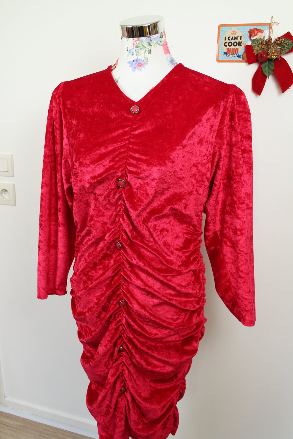 ✨Robe rouge en velours satiné drapé 80's - robe de soirée made in France✨