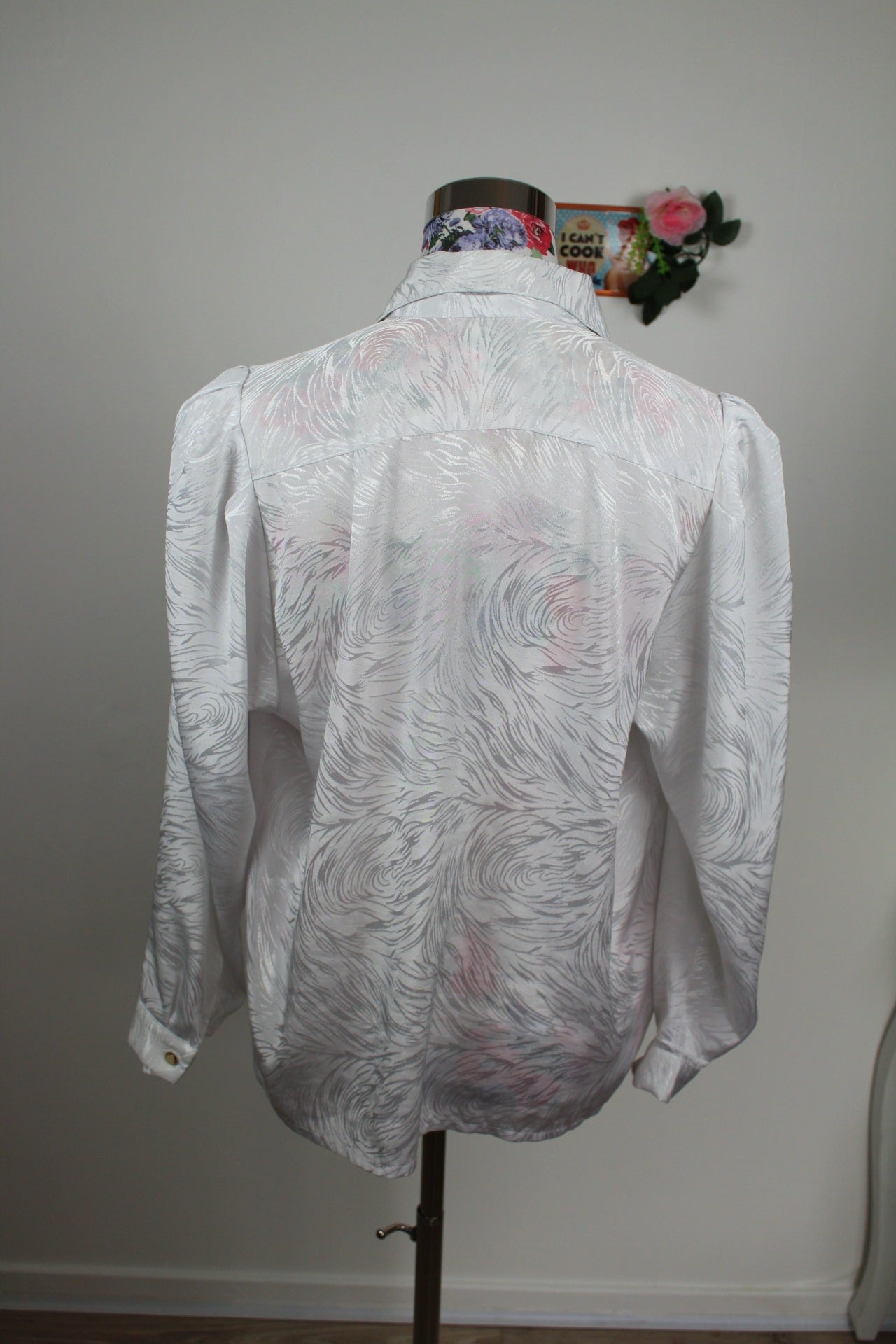 ✨Chemise blanche satinée 80/90s - chic à motifs tourbillons✨