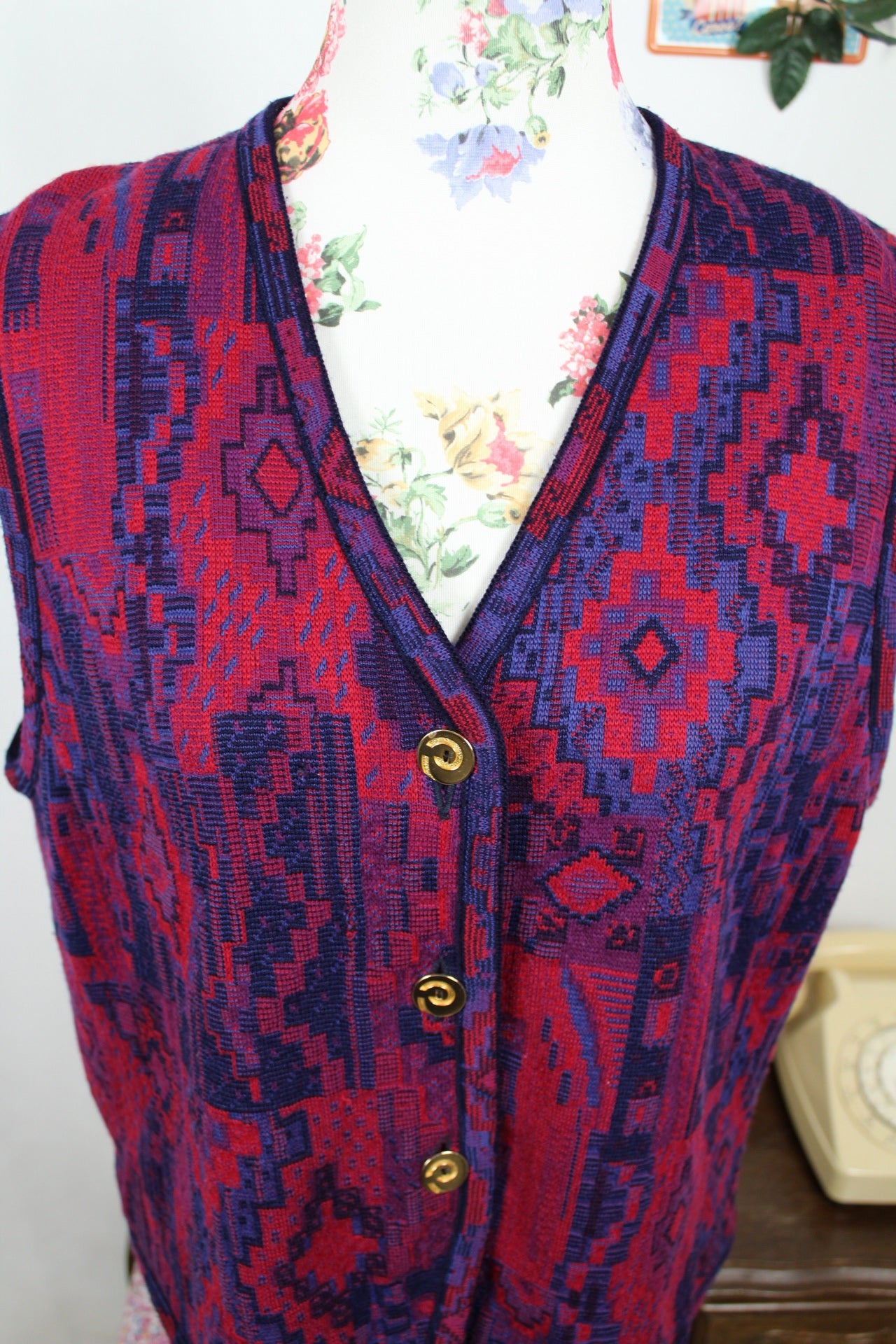 🌸🍒Gilet vintage Devernois Paris 80's - jacquard graphique bordeaux & violet 🍒🌸