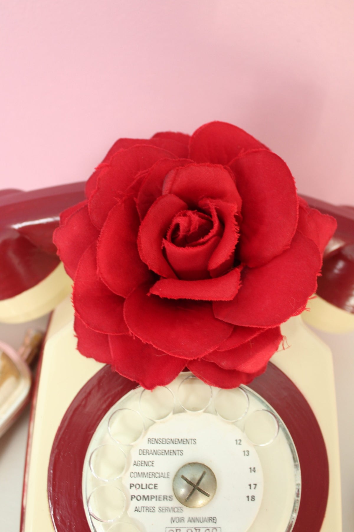 Broche/pince cheveux rétro rose rouge style pin-up/rockabilly