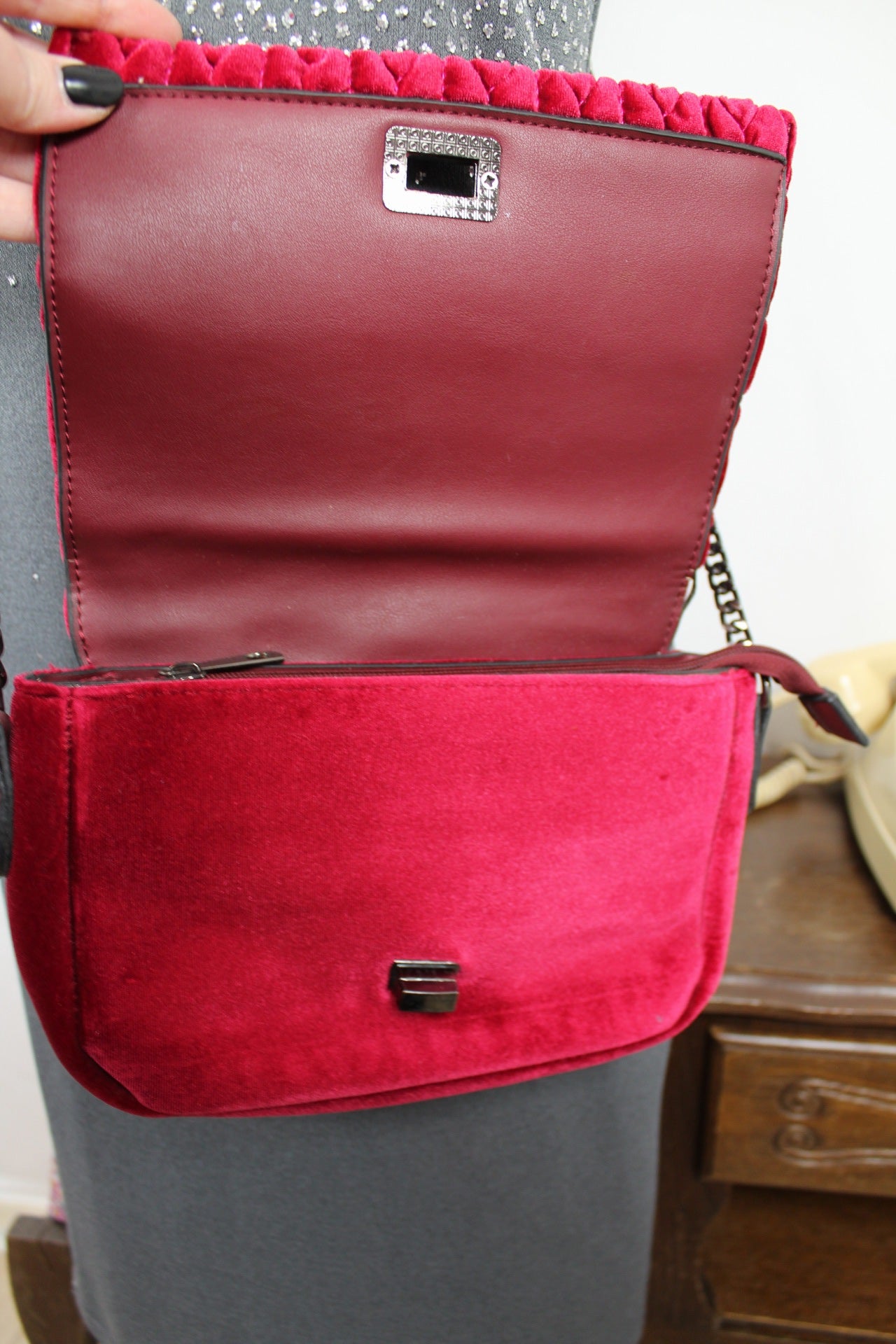 🌸🍒Sac de soirée velours framboise matelassé & perles nacrées🍒🌸