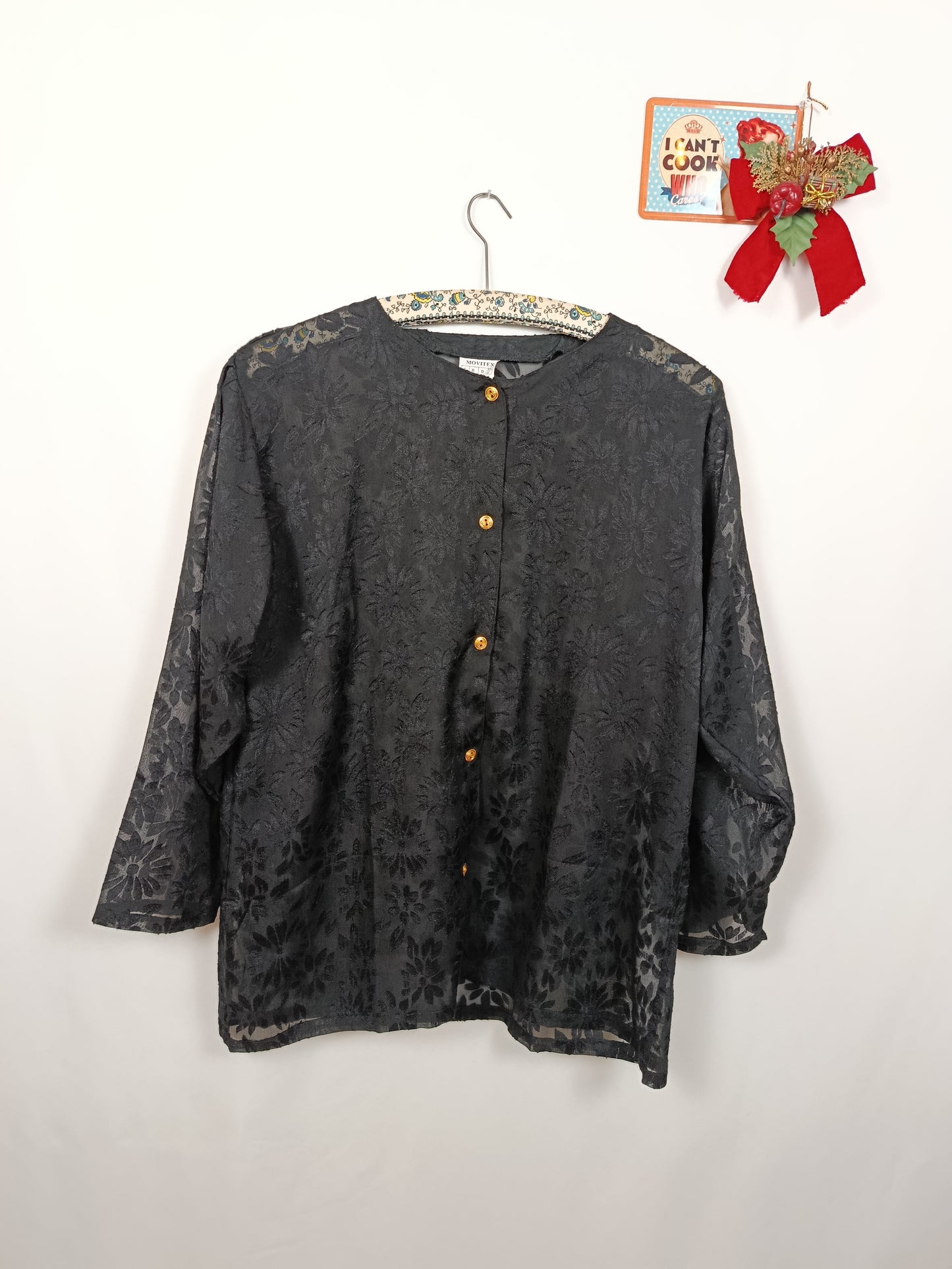✨Blouse vintage noire transparente 80's - boutons dorés & fleurs en relief✨