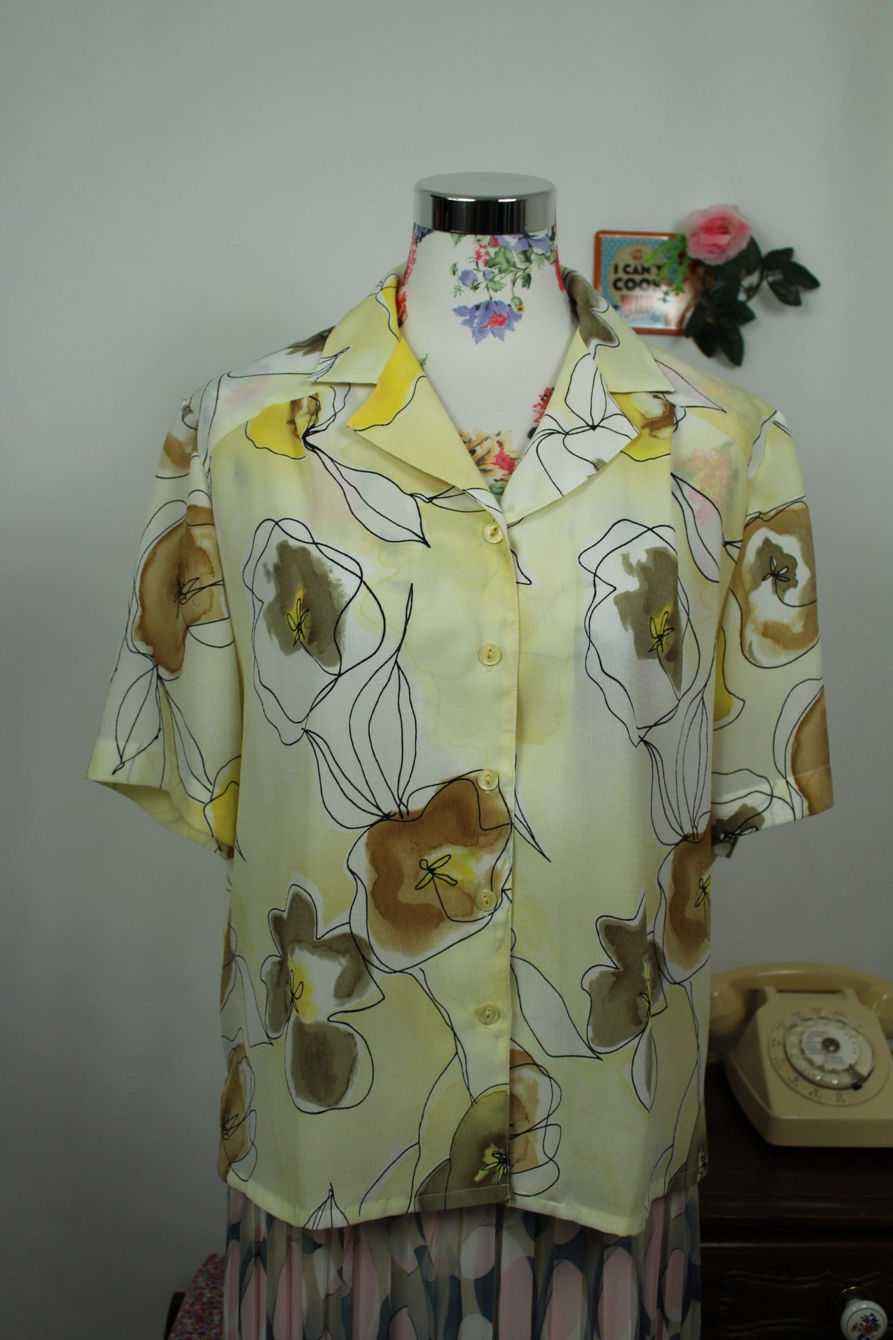 🌸🍒Chemise jaune pastel vintage 90's fleurs abstraites - Taille 44/46🍒🌸