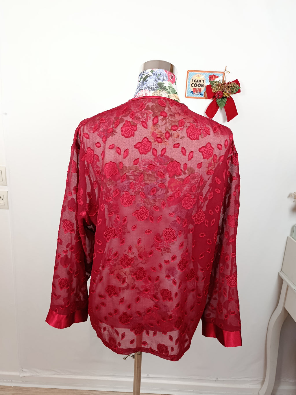 ✨Blouse vintage fleurie motifs roses et pétales - boutonnière satinée✨