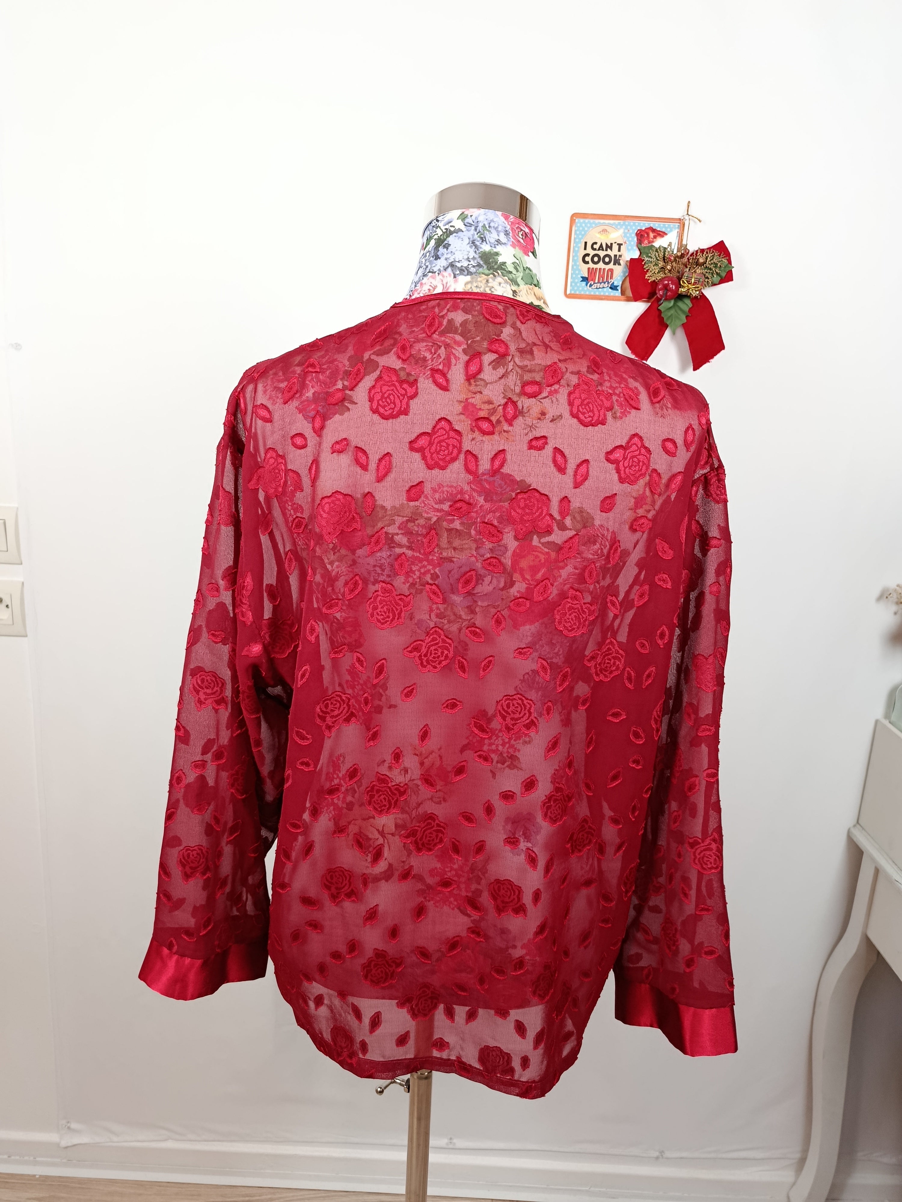 ✨Blouse vintage fleurie motifs roses et pétales - boutonnière satinée✨
