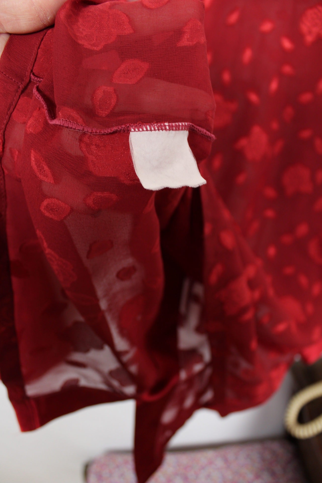 🌸🍒Blouse vintage fleurie motifs roses et pétales - boutonnière satinée - Taille 40/42🍒🌸