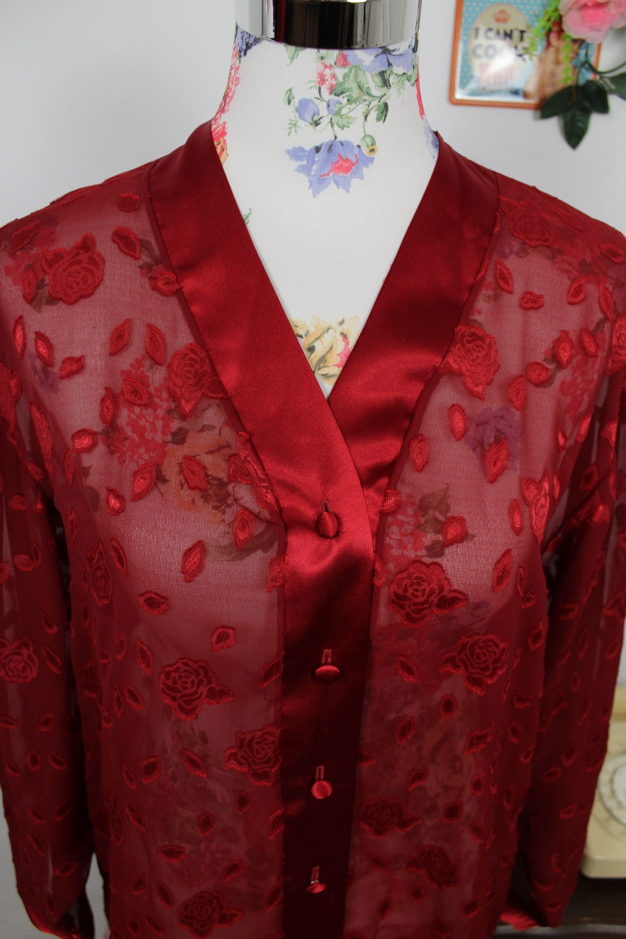 🌸🍒Blouse vintage fleurie motifs roses et pétales - boutonnière satinée - Taille 40/42🍒🌸