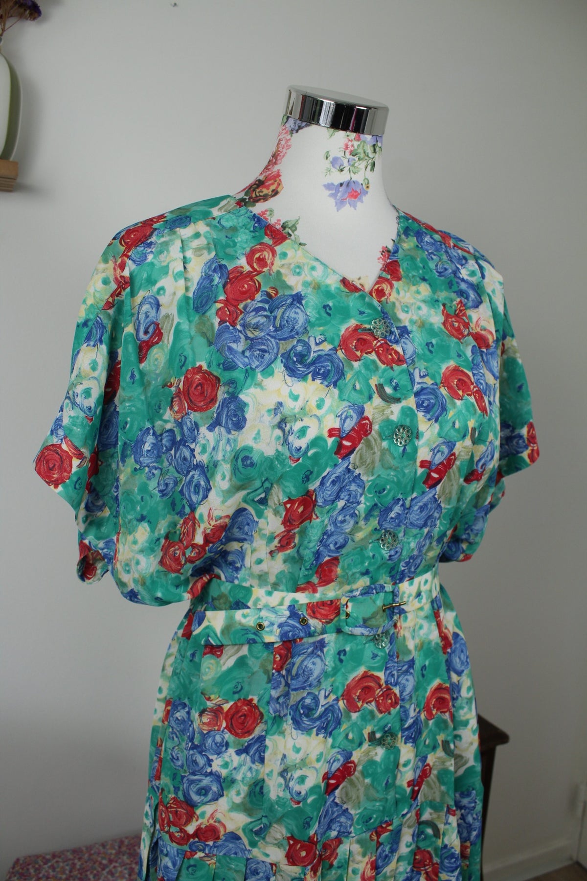 Robe vintage années 80 imprimée de roses abstraites - taille 48
