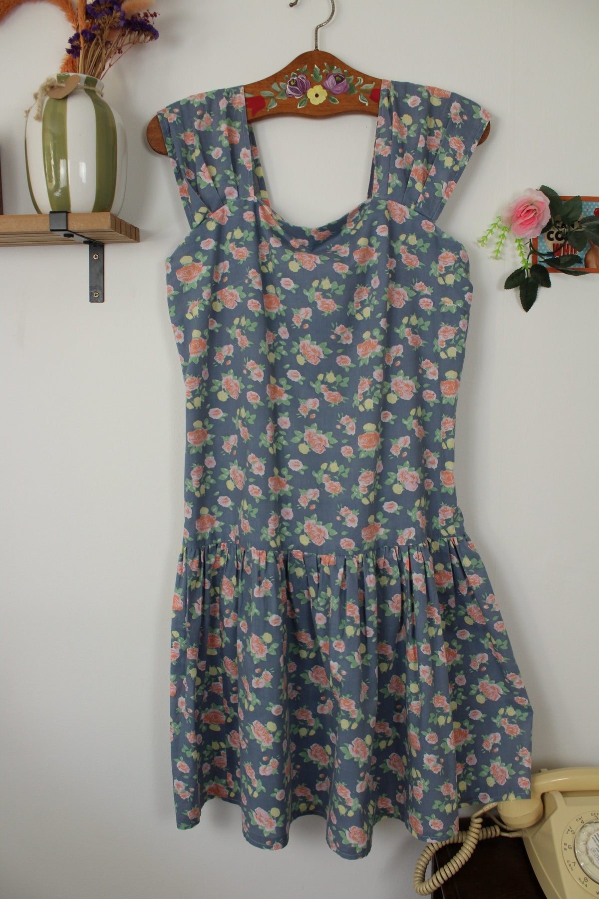 🌸🍒Robe vintage années 80 en coton bleu doux motifs roses romantiques - Taille 38🍒🌸