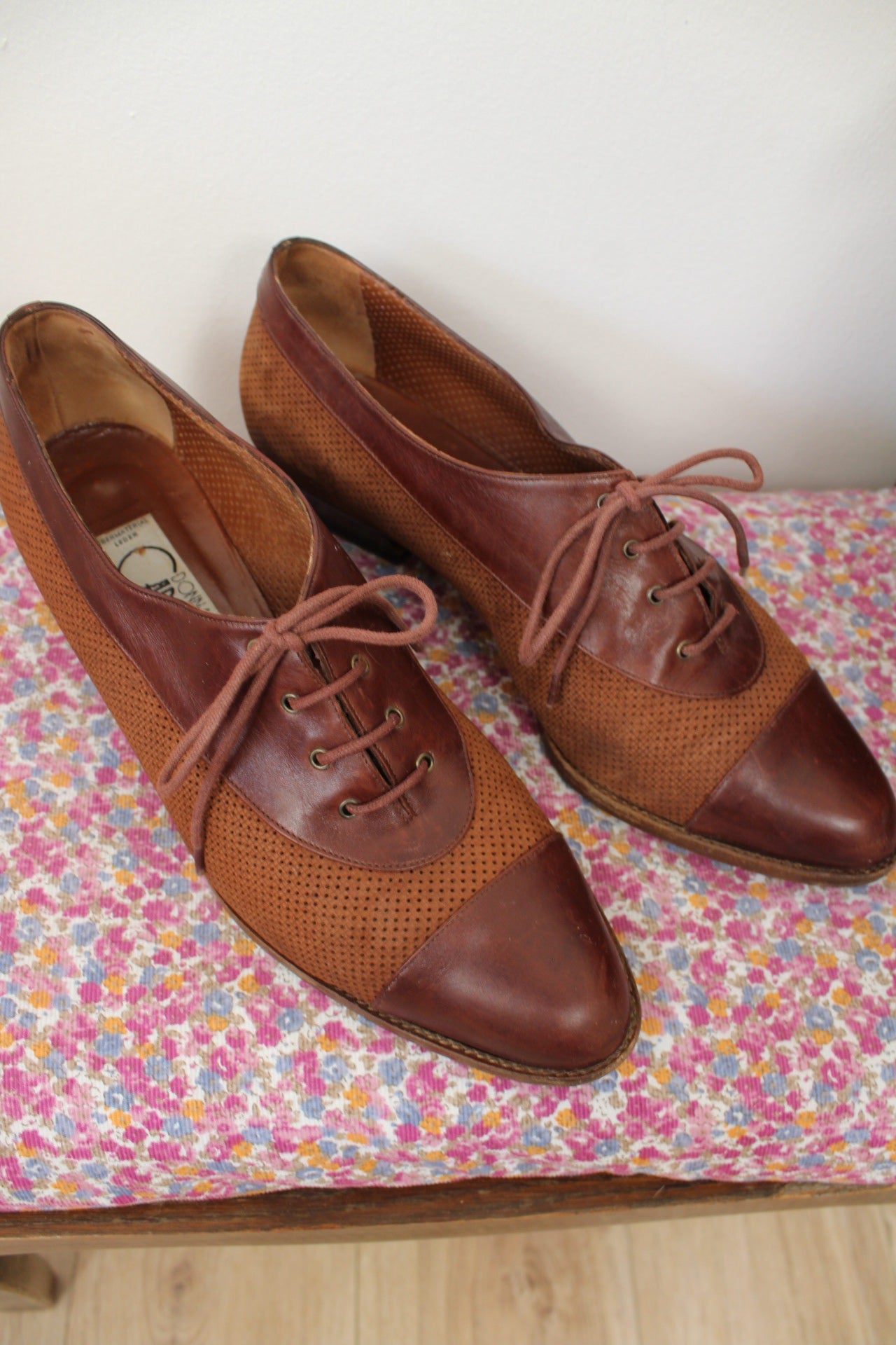 🌸🍒Derbies vintage années 80 marron tout cuir & petit talon bottier - pointure 40🍒🌸