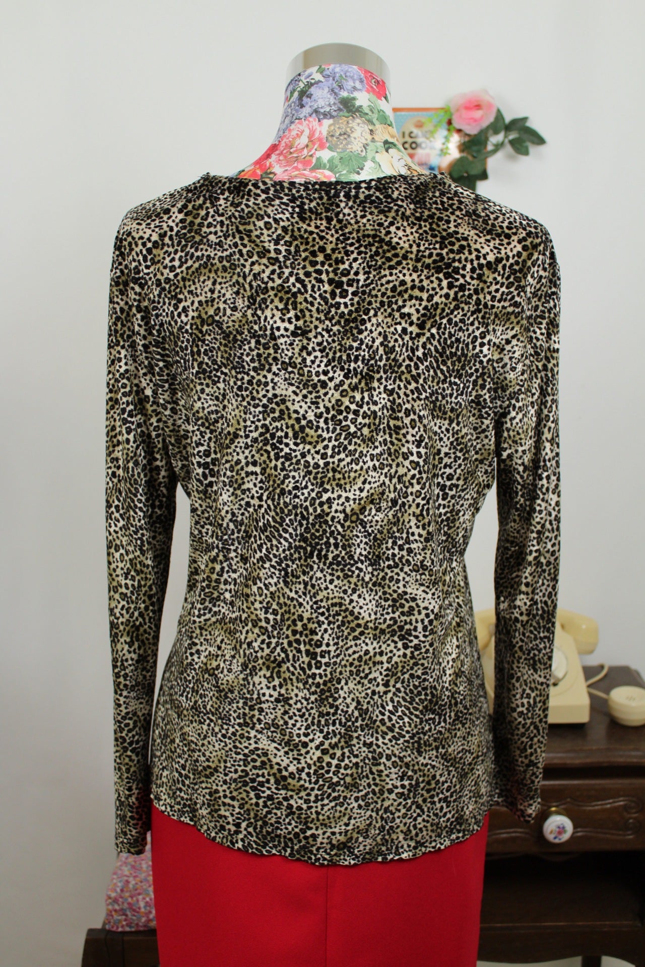 🌸🍒Blouse léopard en velours vintage années 90 - pin-up/rockabilly - Taille 38/40🍒🌸