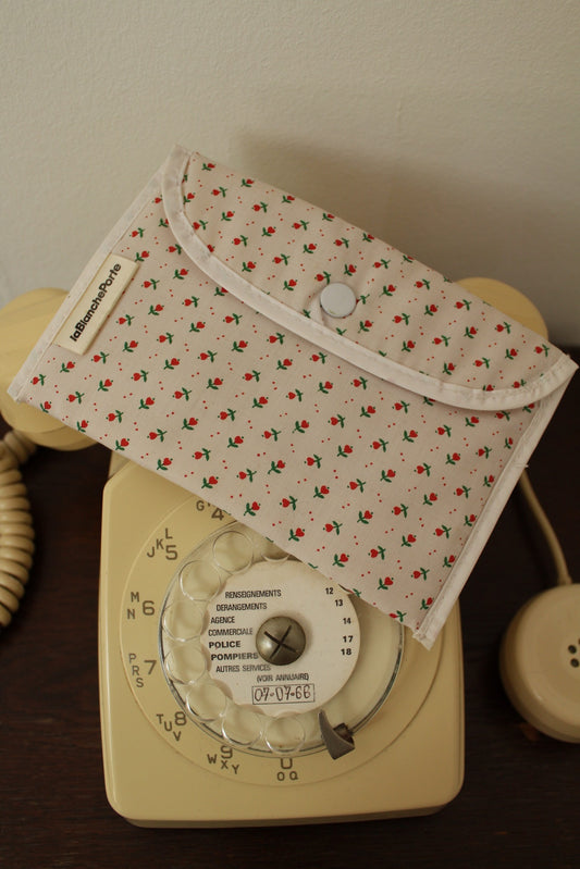 🌸🍒Pochette vintage années 80/90 imprimé fleurs en forme de cœur🍒🌸