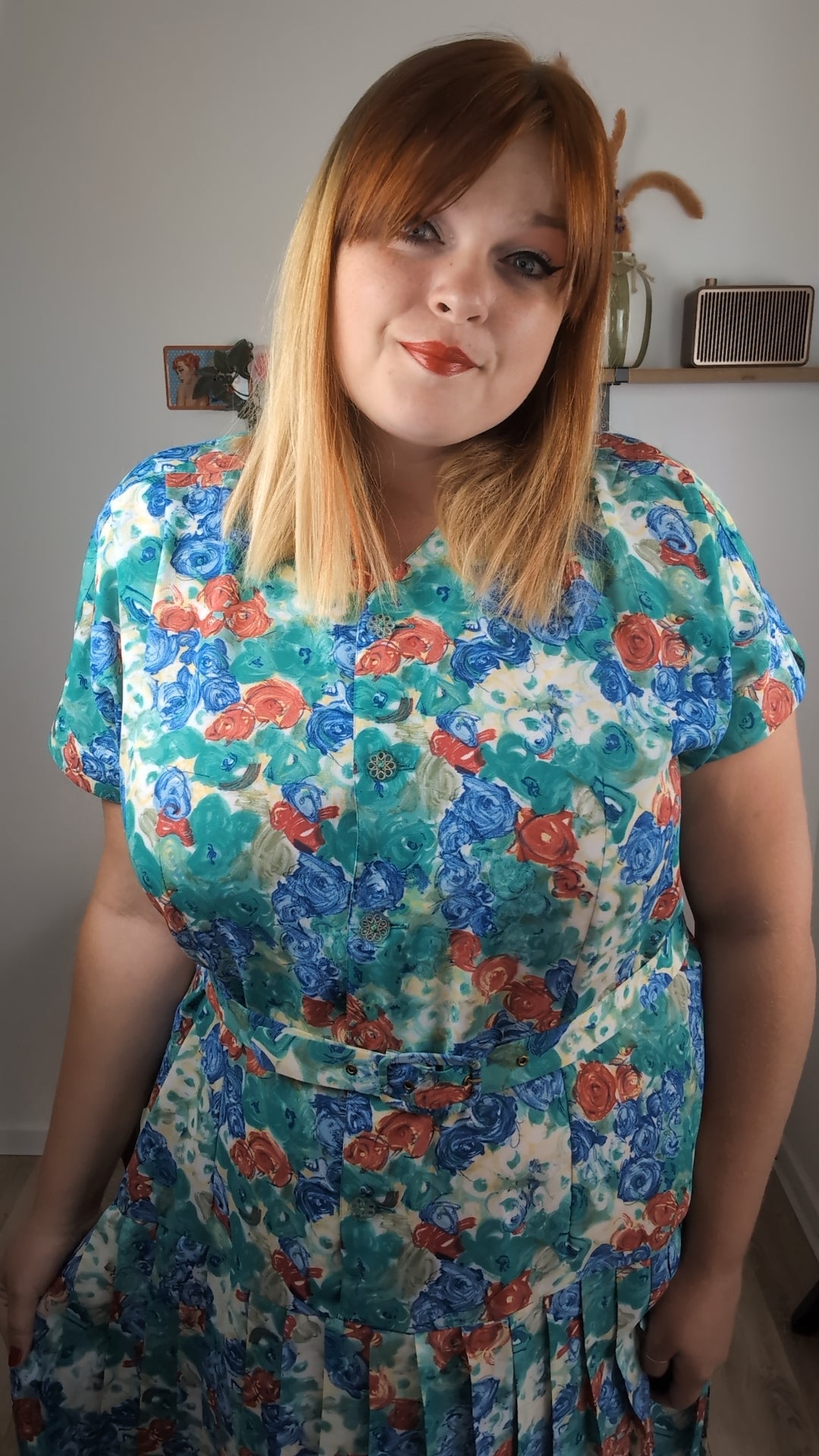 Robe vintage années 80 imprimée de roses abstraites - taille 48
