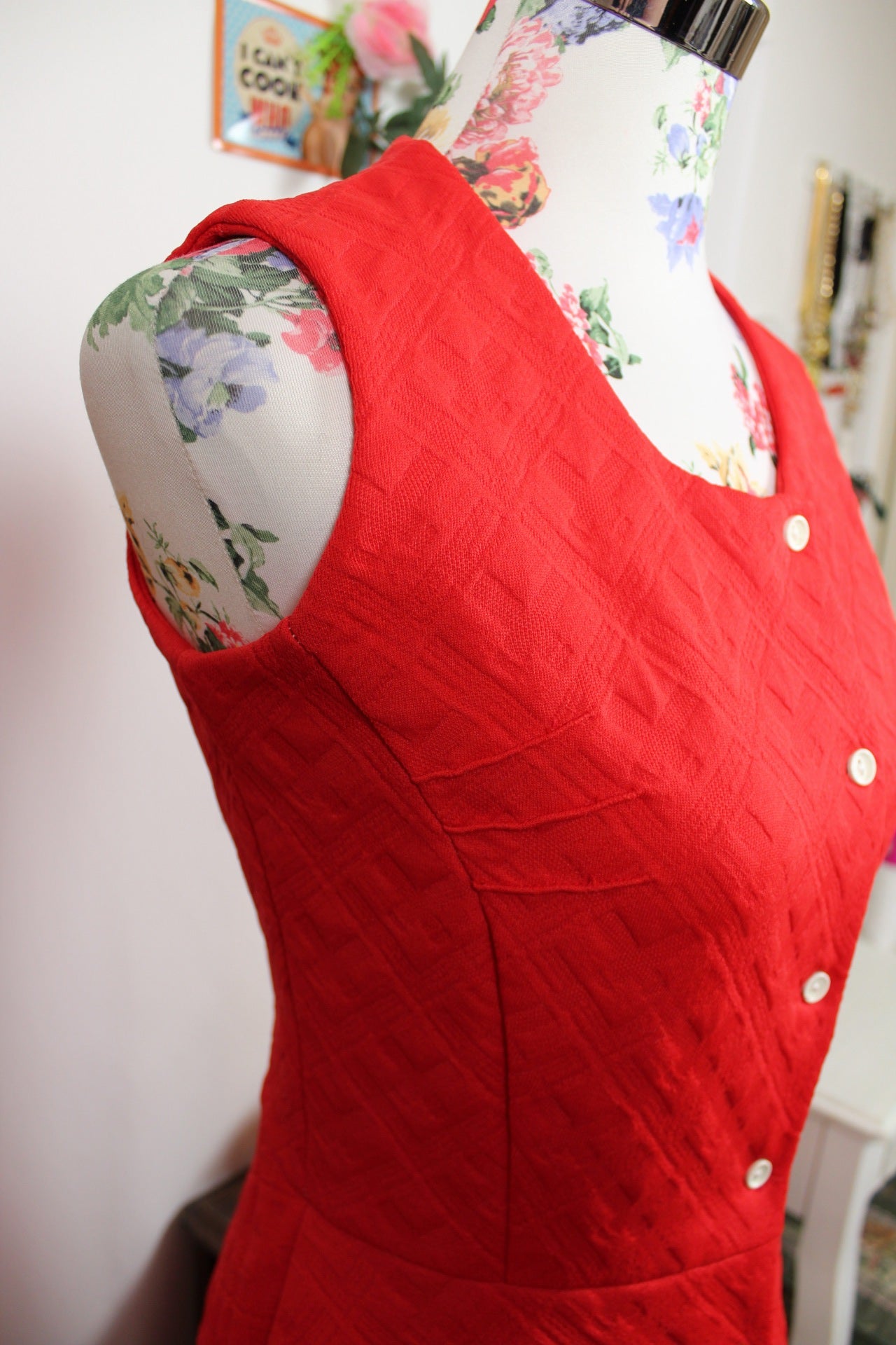 🌸🍒Robe vintage rouge années 60 coupe trapèze🍒🌸