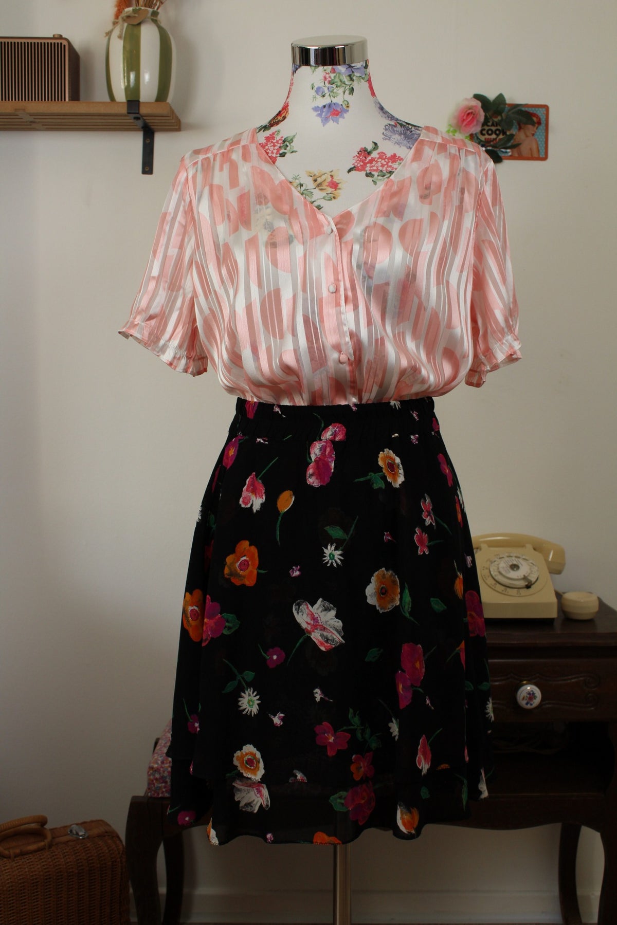 🌸🍒Blouse rétro rayée blanc satiné & demi-sphères roses pastel romantique - Taille 42/44🍒🌸