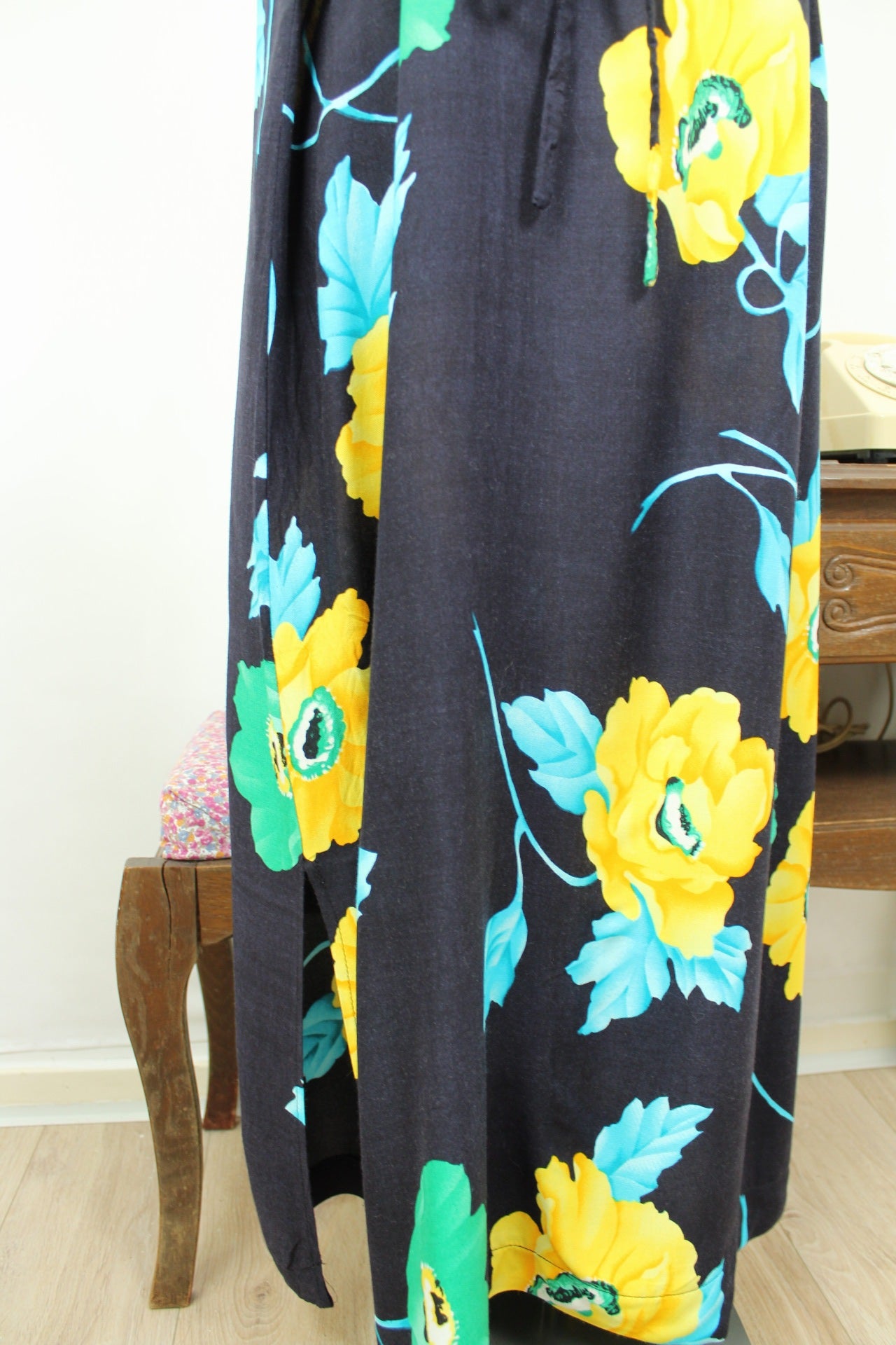 🌸🍒Robe longue vintage 90's bleue marine - fleurs jaunes ensoleillées XXL - Taille 42/44🍒🌸