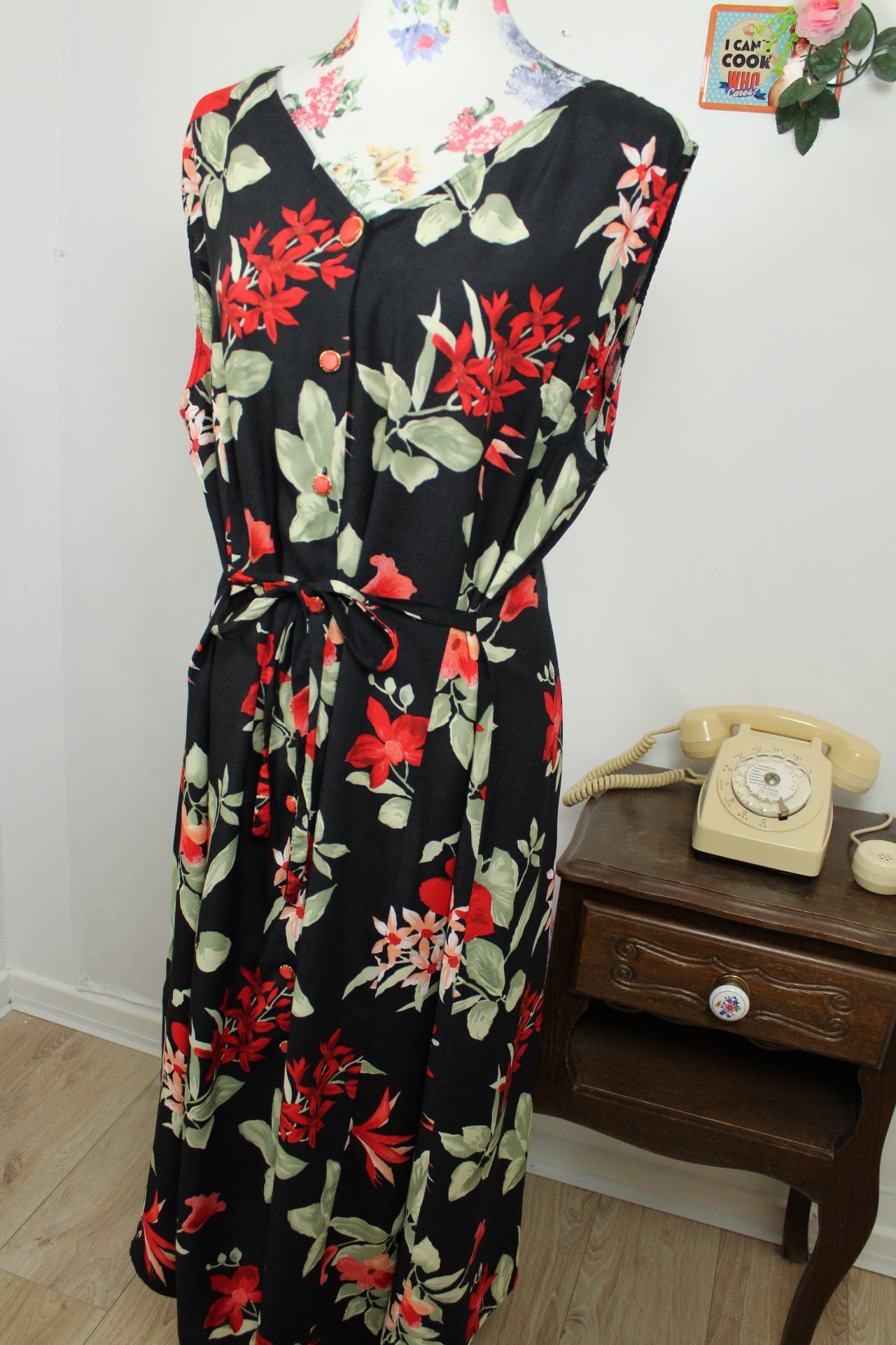 🌸🍒Robe longue vintage 90's noire & fleurs rouges romantiques - Taille 48/50🍒🌸