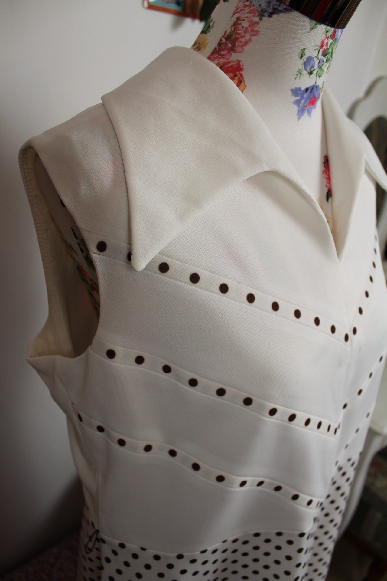 🌸🍒Robe blanche vintage 70's style pin-up à pois marron - col chemise - Taille 42/44🍒🌸