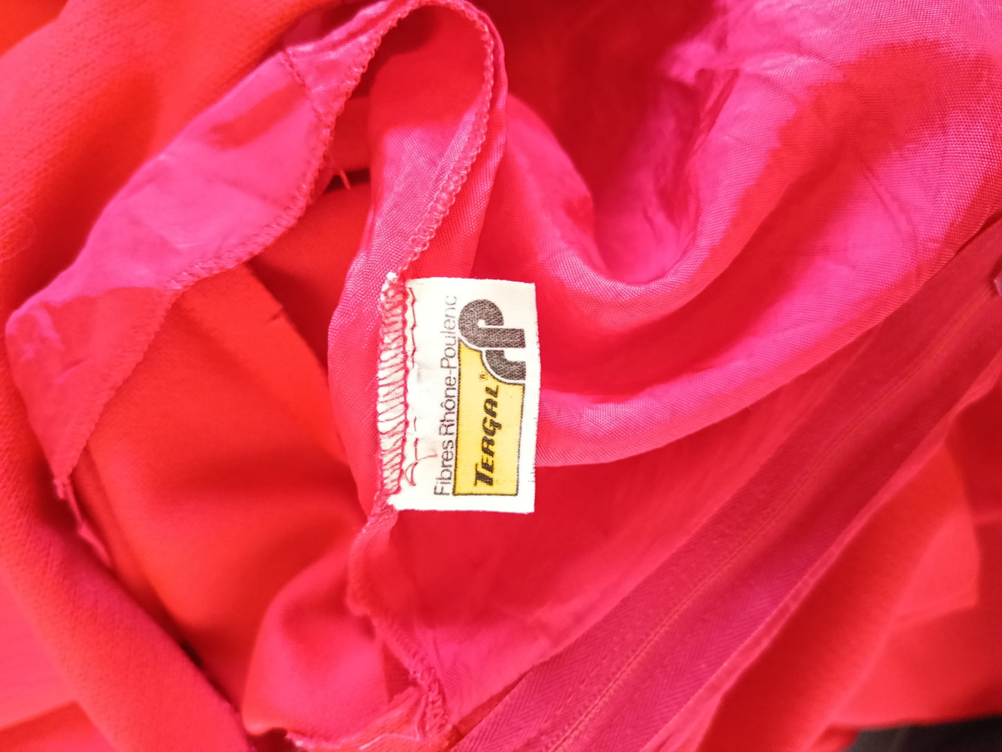 ✨Robe longue rouge vintage 90's - matière épaisse & coupe élégante - Tergal✨