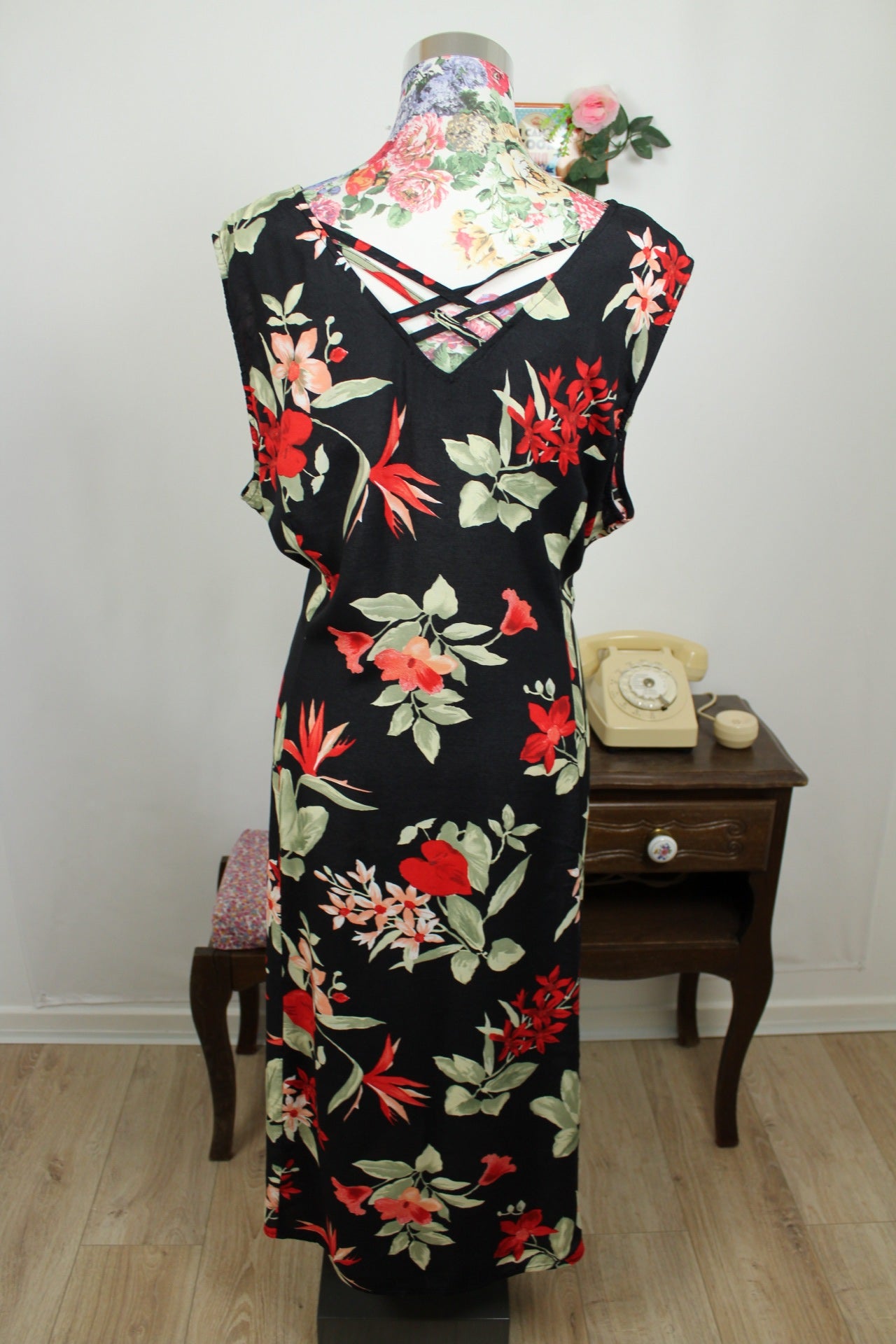 🌸🍒Robe longue vintage 90's noire & fleurs rouges romantiques - Taille 48/50🍒🌸