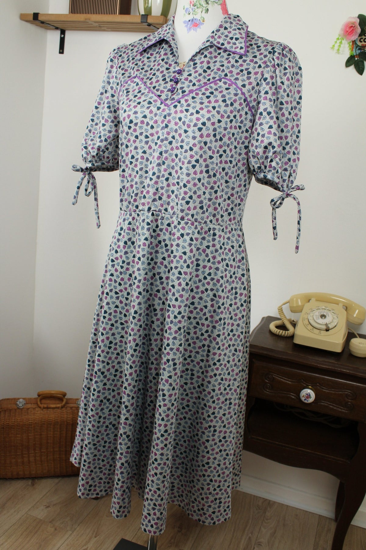 🌸🍒Robe vintage années 70 pin-up/rockabilly bleu ciel imprimé de petites feuilles - Taille 38🍒🌸