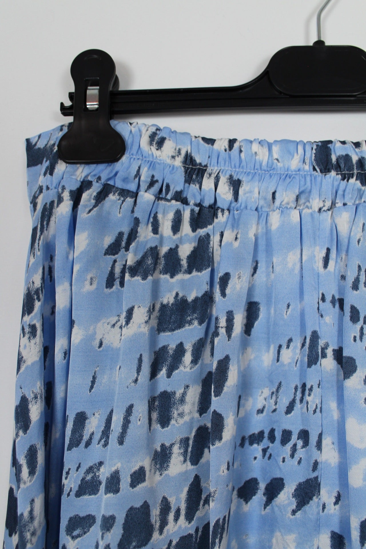🍒🌸Jupe longue vintage 90's Made in Italy bleu satiné motifs tie & dye – Taille 36/38🌸🍒