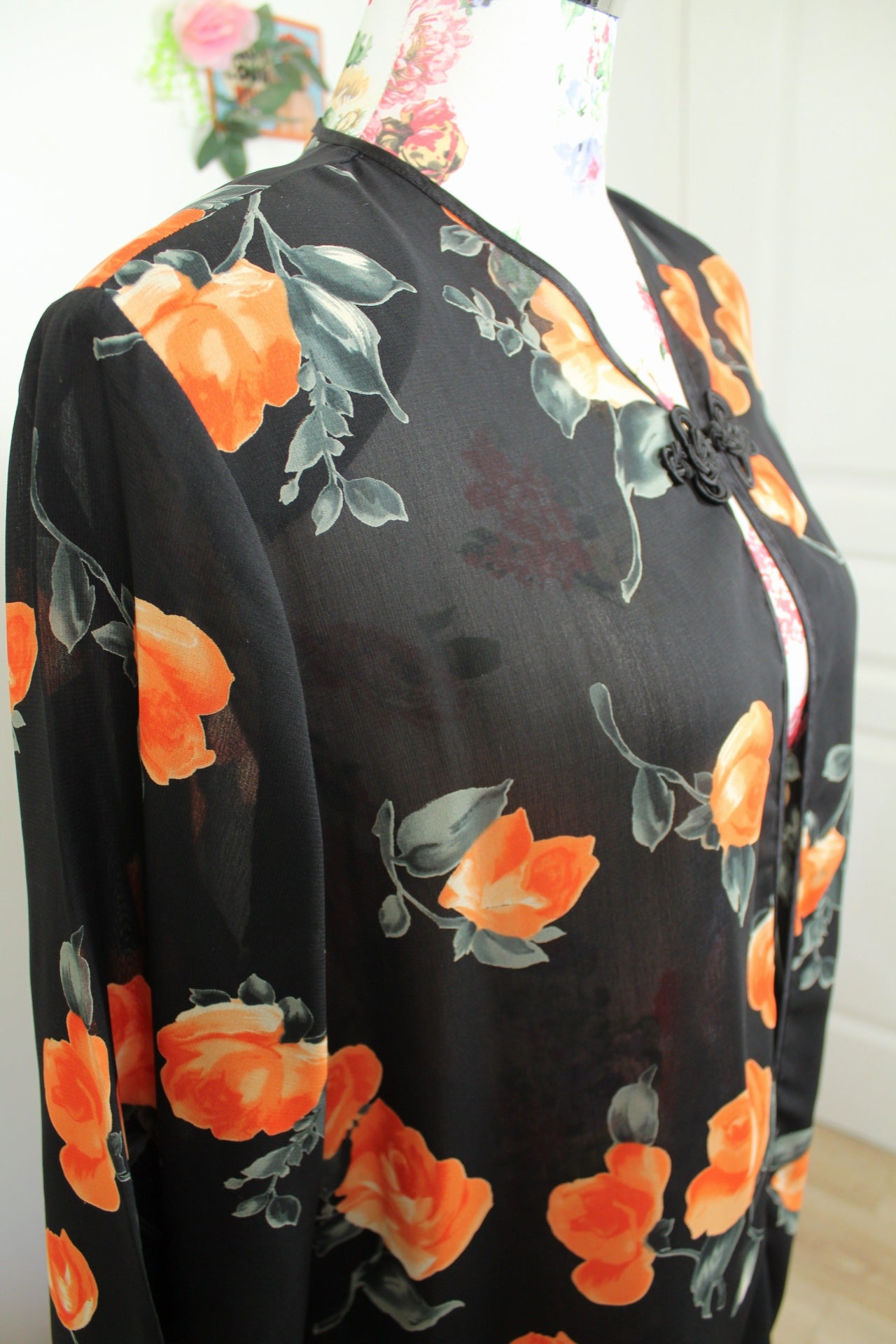 🌸🍒Cardigan vintage 80/90's voile noir transparent & roses en aquarelle - Taille 42/44🍒🌸