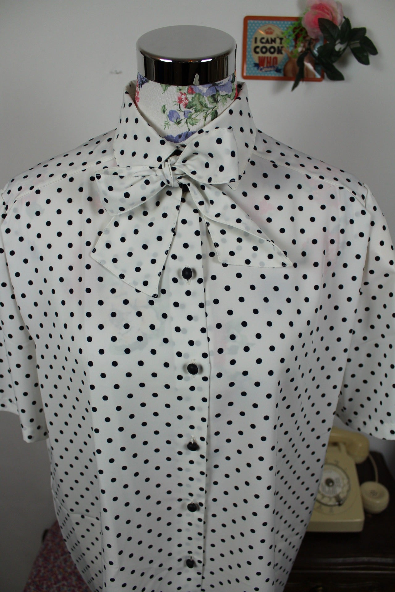 🌸🍒Blouse à pois vintage 80/90s - Devernois Paris chic  - col lavallière 🍒🌸