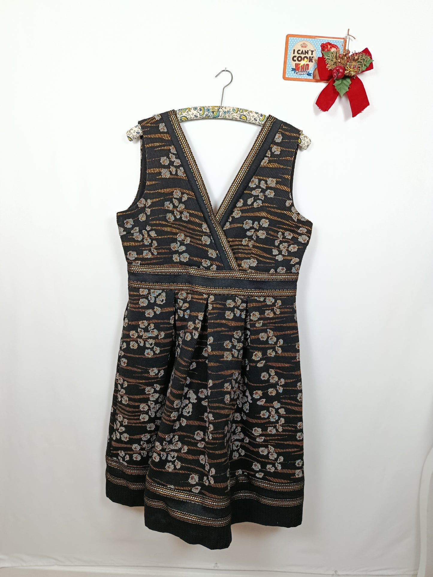 ✨Robe épaisse noire brodée or et argent - Maison 1.2.3 - style chic d'hiver✨