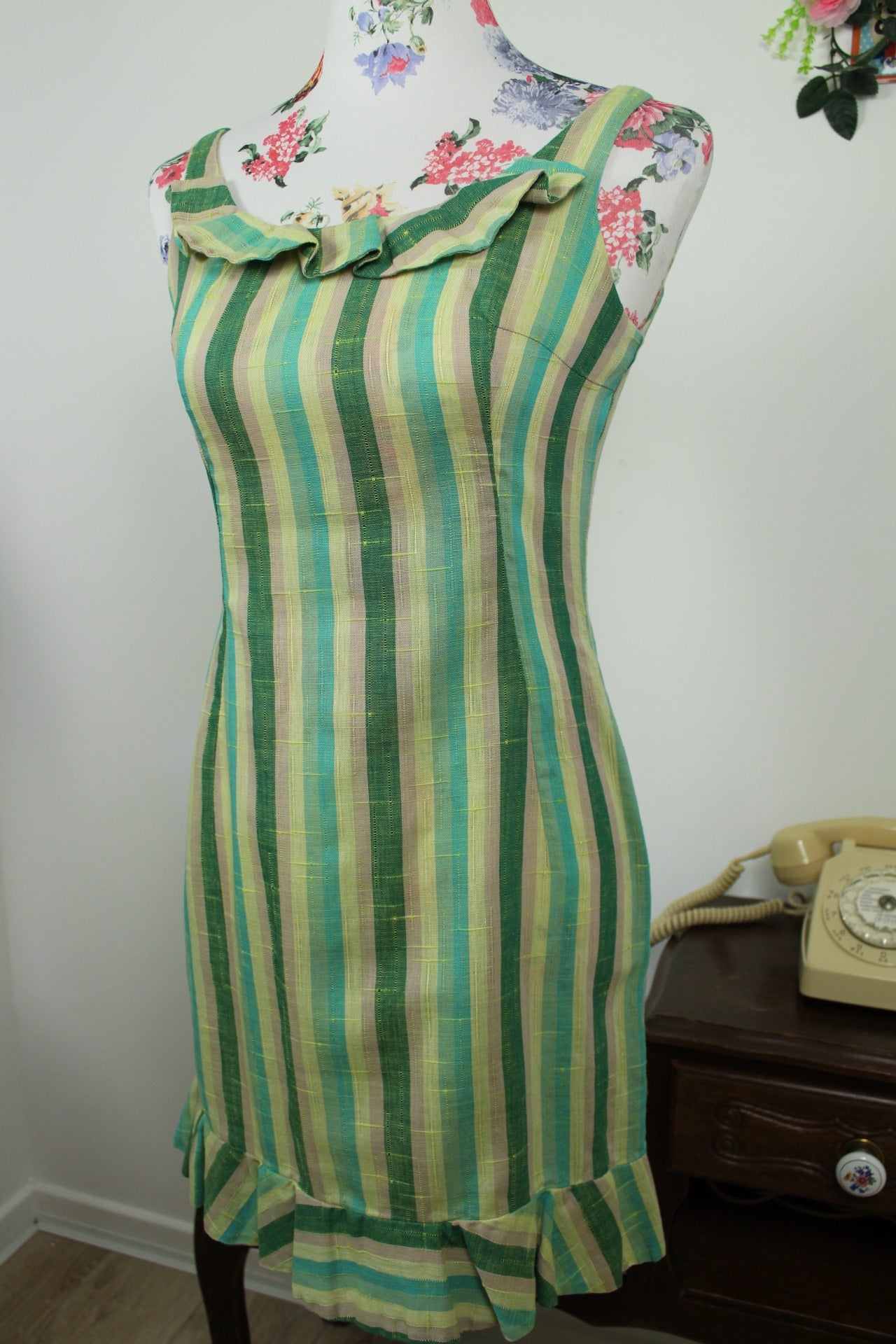 🌸🍒Robe vintage 70's en coton tissé - petits volants & rayures - Taille 34/36🍒🌸