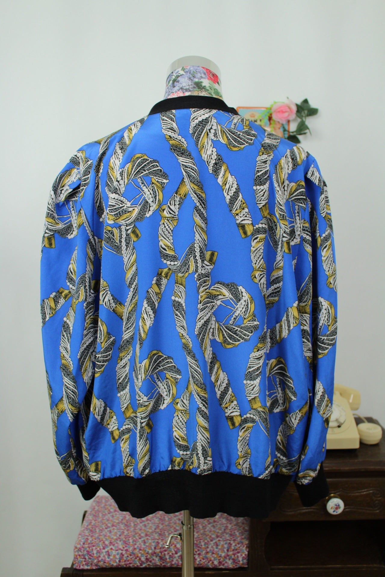 🌸🍒Veste/cardigan vintage 80's motif foulard chaînes - bourgeois chic/baroque - Taille 46 à 50🍒🌸