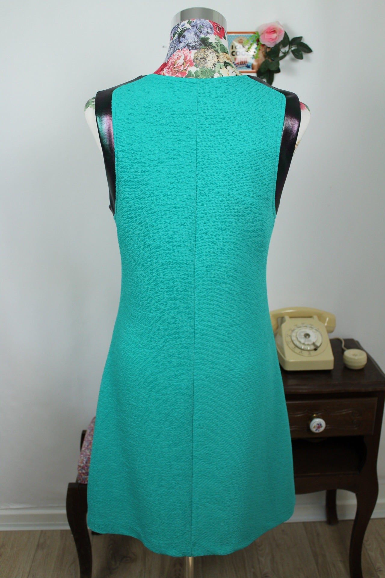 🌸🍒Robe Cop Copine vert bleuté texturée & bande lumineuse arc-en-ciel - Taille 38🍒🌸