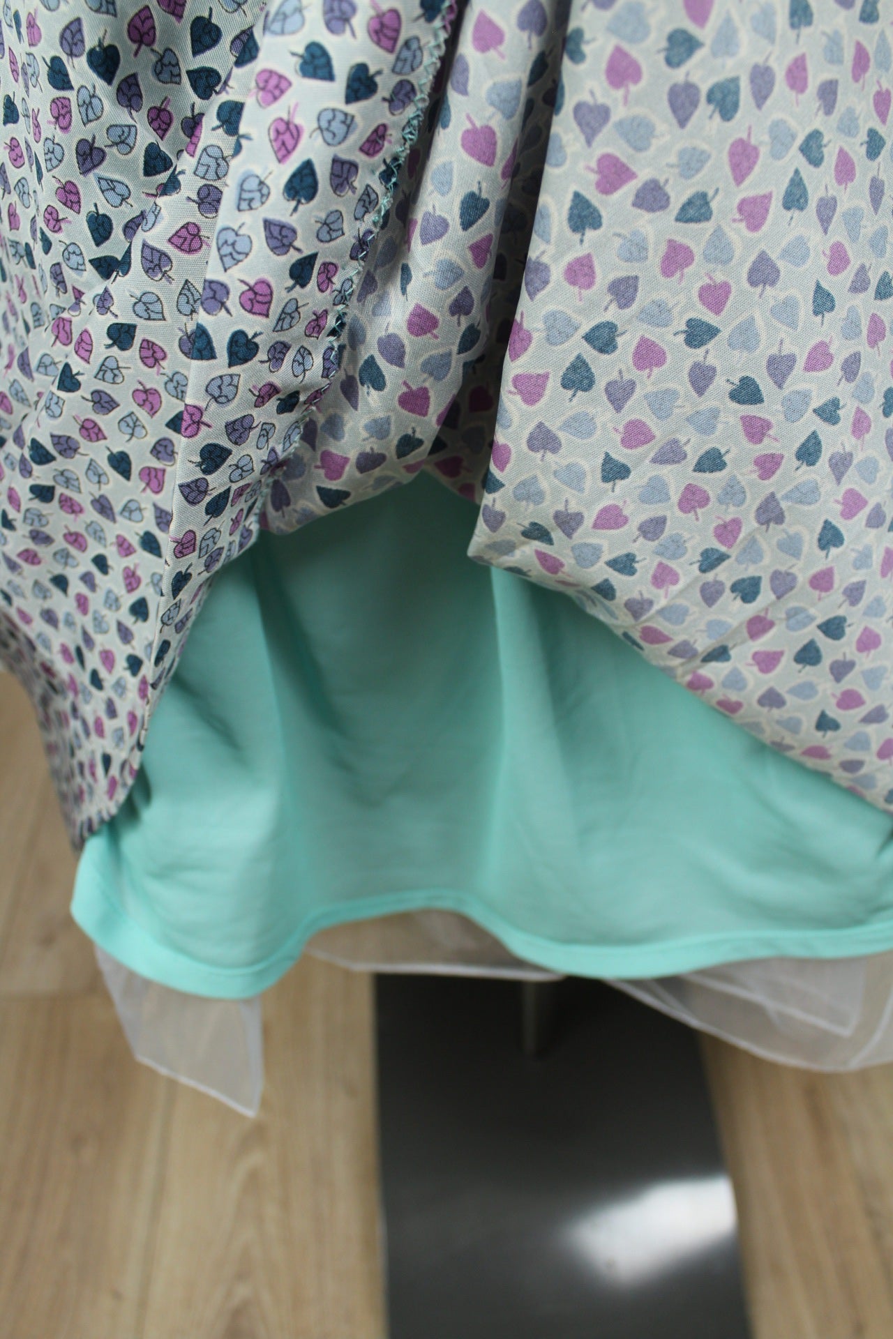 🌸🍒Robe vintage 70's pin-up/rockabilly bleu ciel imprimé de petites feuilles - silhouette romantique - Taille 38🍒🌸