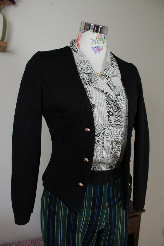Cardigan noir style officier - roses en relief & boutons dorés - Taille 36