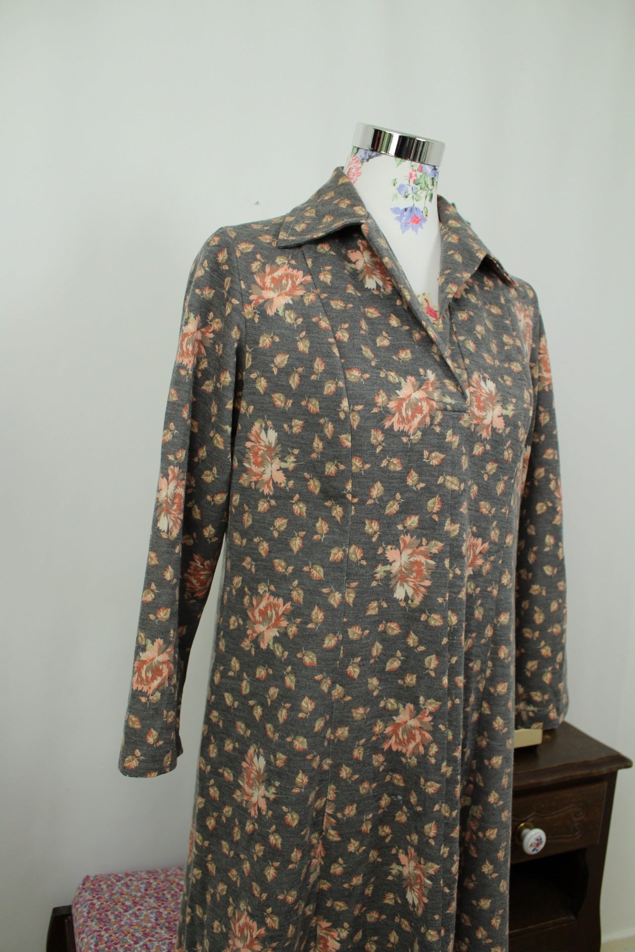 🌸🍒Robe vintage 70/80's grise fleurie évasée col chemise - T.40/42🍒🌸