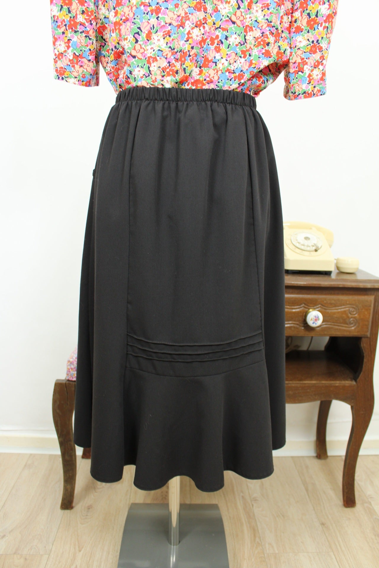 🌸🍒Jupe vintage 90's noire midi - made in France - Taille 36 à 40🍒🌸
