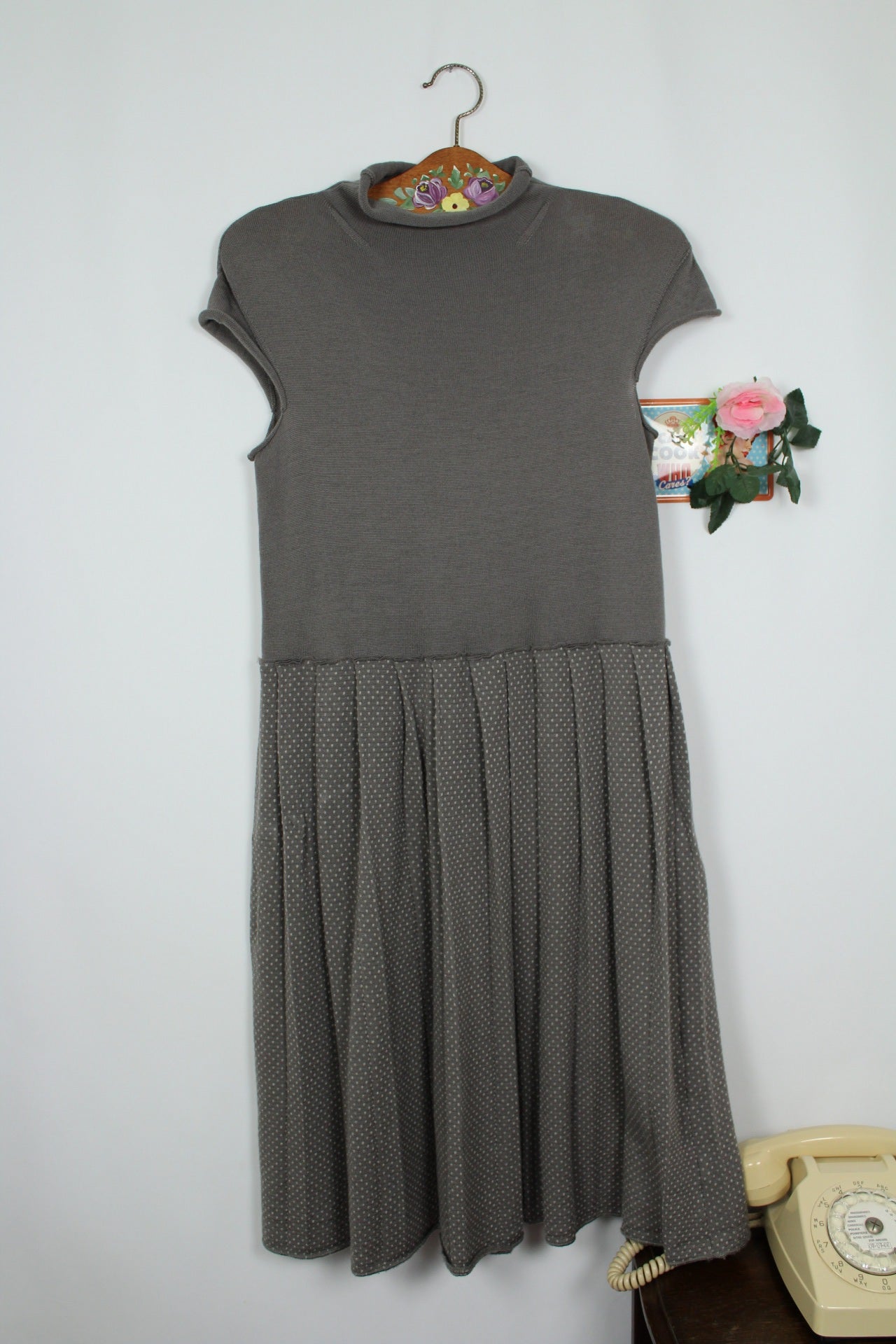 🌸🍒Robe grise en laine toute douce - jupe plissée à petits pois - Taille 38/40🍒🌸