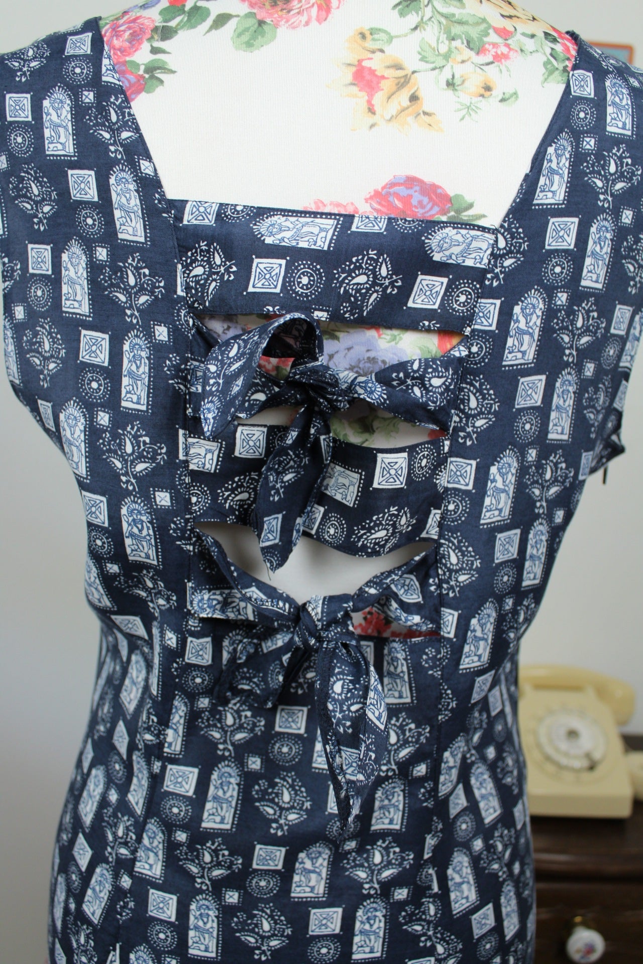 🌸🍒Robe vintage 90's motifs égyptiens dos à nouer - Taille 38/40🍒🌸