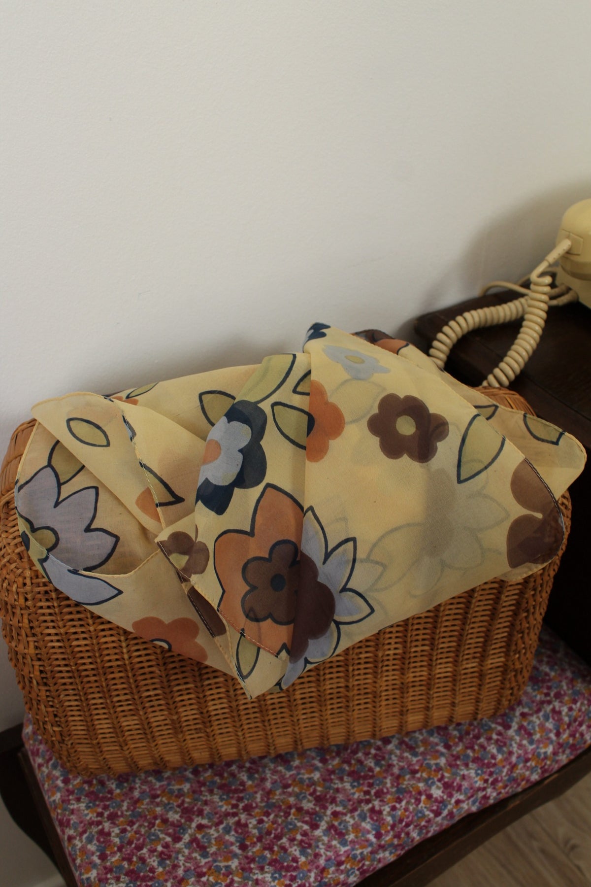 🌸🍒Foulard vintage années 80/90 fleurs géométriques XXL🍒🌸