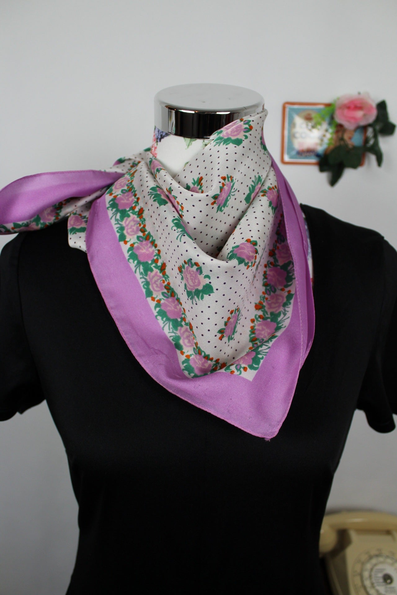 🌸🍒Foulard vintage 80's couleur lila motifs pois et roses 🍒🌸