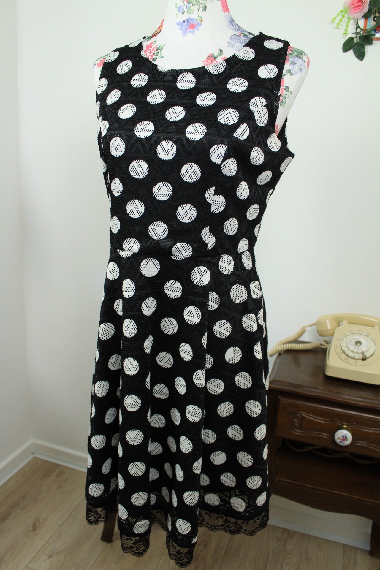 🌸🍒Robe pin-up/rockabilly Jus d'Orange pois ajourés - Taille 38🍒🌸