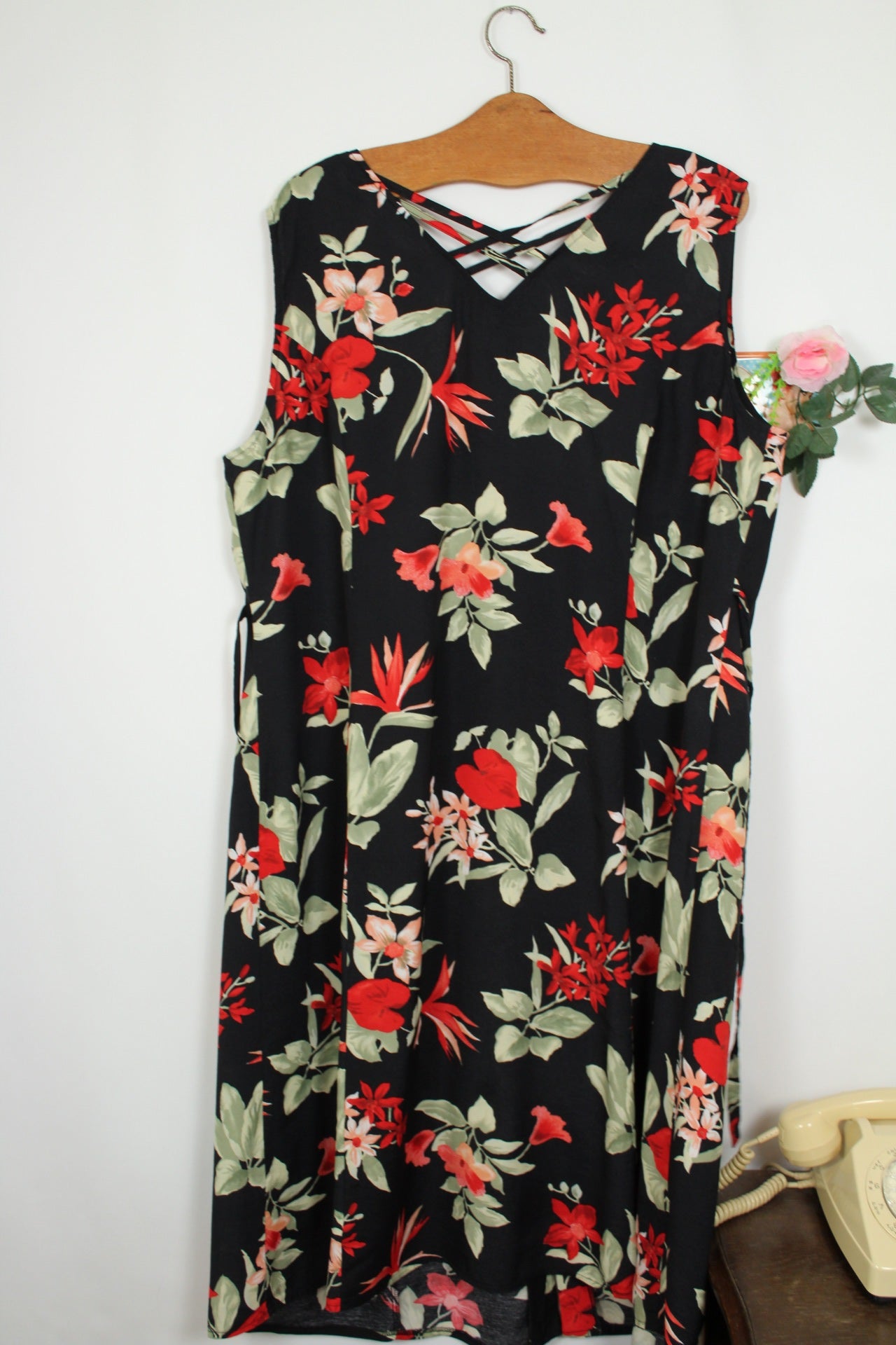 🌸🍒Robe longue vintage 90's noire & fleurs rouges romantiques - Taille 48/50🍒🌸