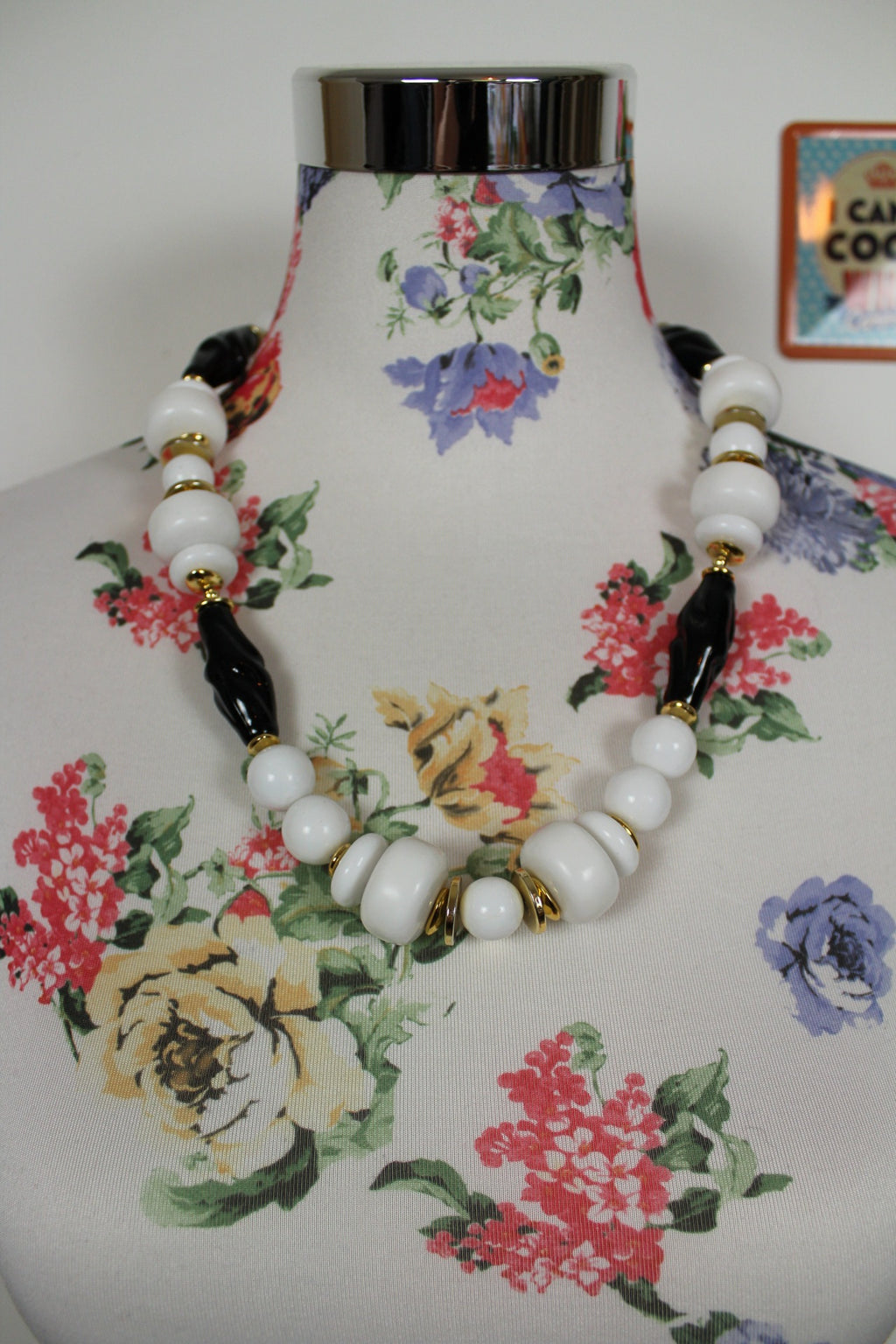 🌸Collier vintage 80's perles blanches, noires & dorées - long et chic !🍒