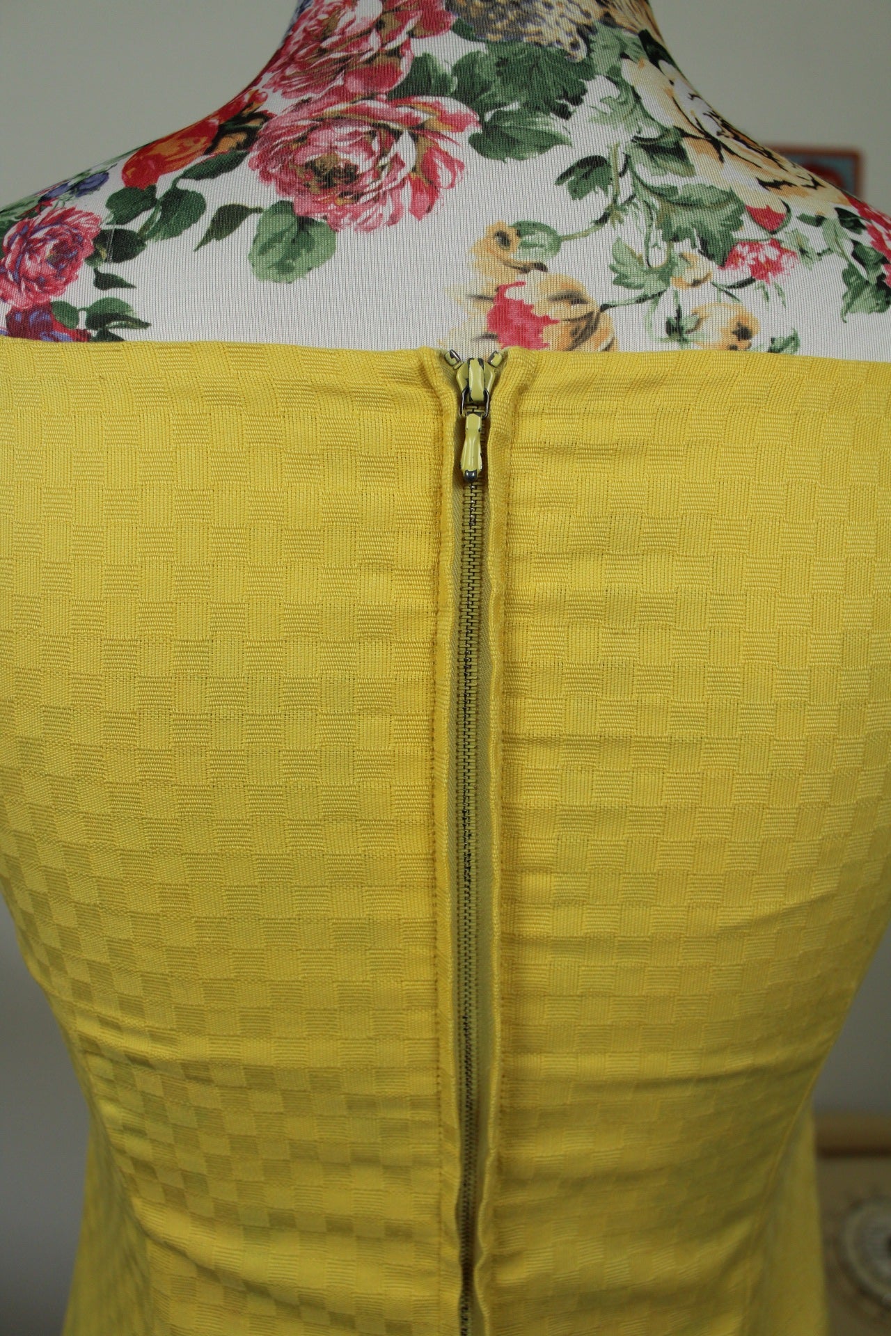 🌸🍒Robe vintage 60's jaune soleil carreaux tissés - Taille 34/36🍒🌸