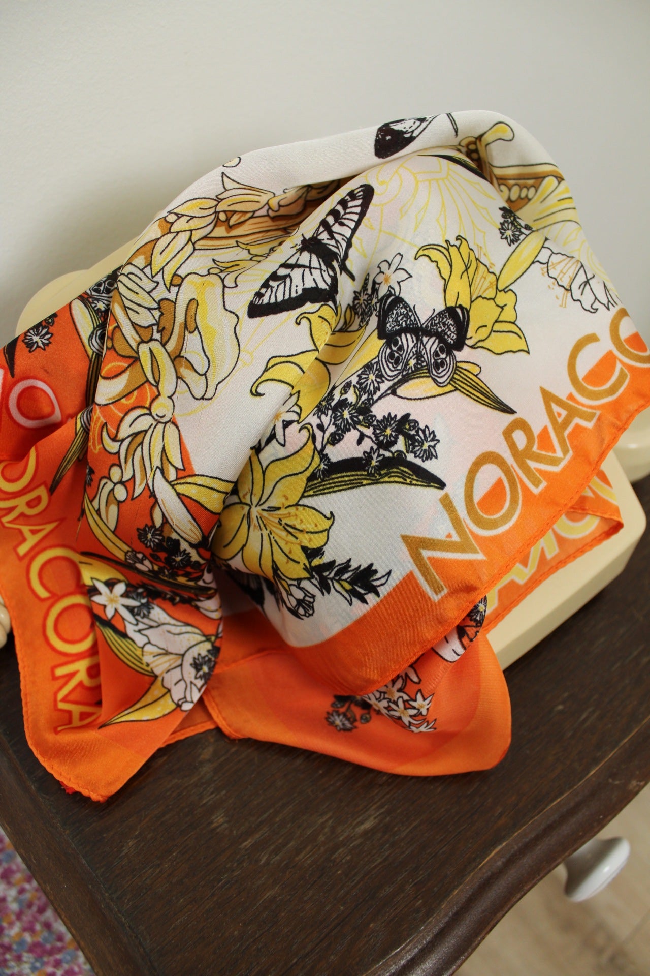 🌸🍒Foulard vintage 90's orange pep's - papillons, fleurs & musique🍒🌸