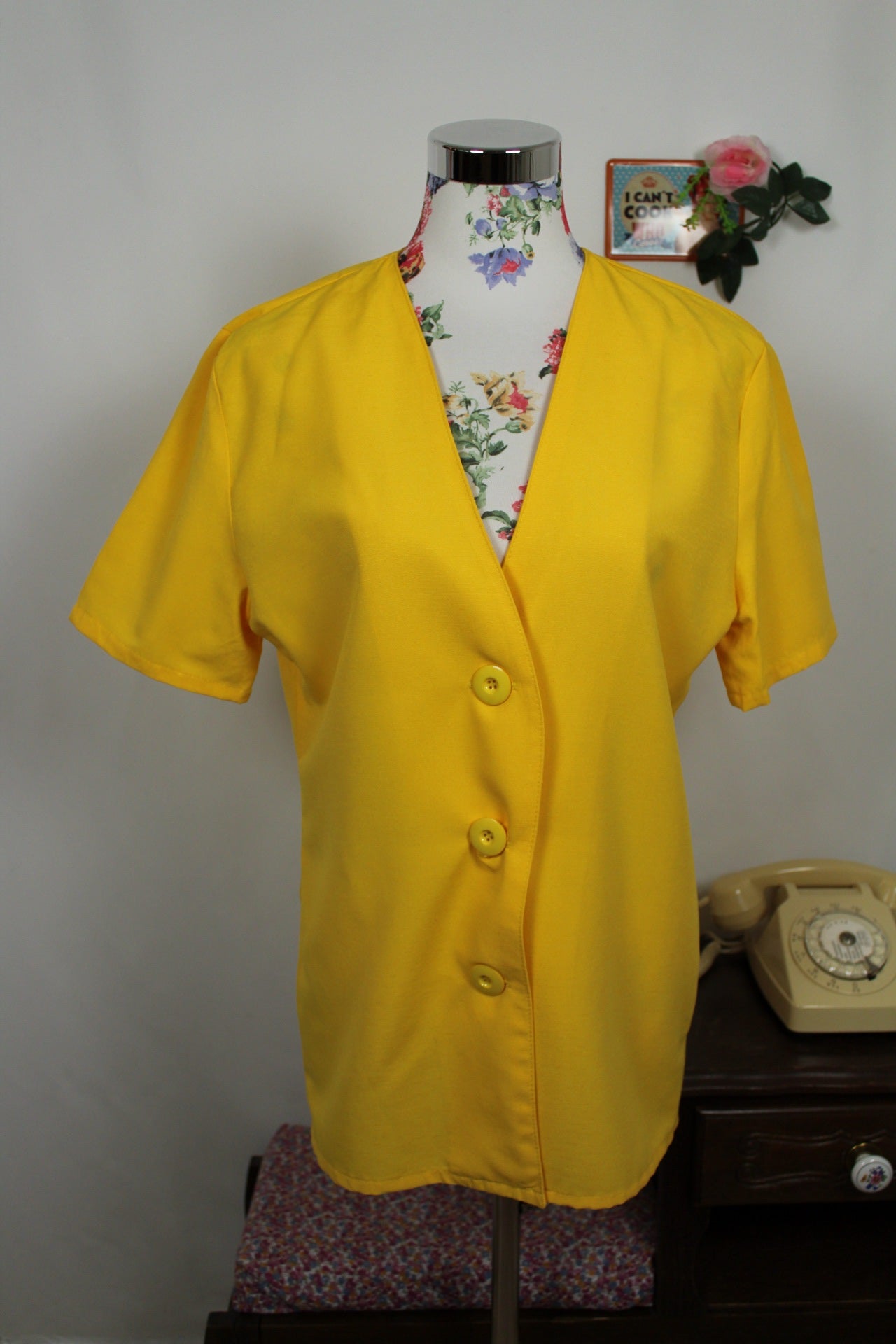 🌸🍒Blouse vintage 90's jaune soleil en viscose - chic & lumineuse - Taille 40/42🍒🌸