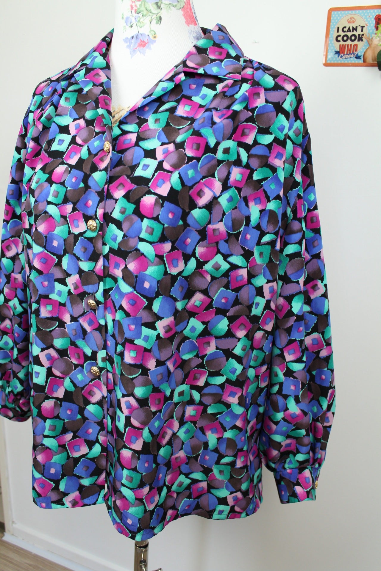 🌸Chemise vintage 80s géométrique multicolore satinée - boutons dorés🍒