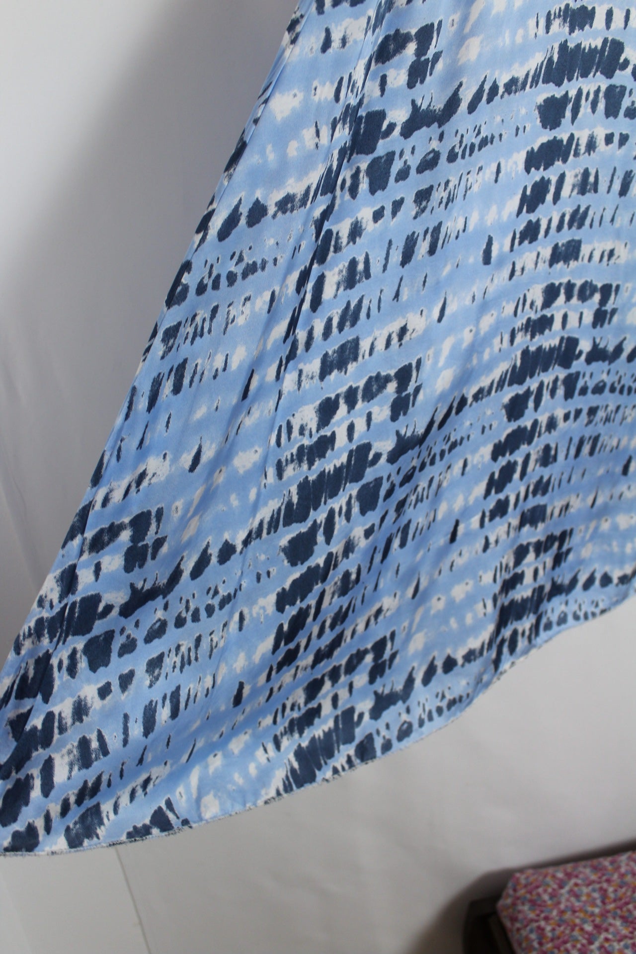 🍒🌸Jupe longue vintage 90's Made in Italy bleu satiné motifs tie & dye – Taille 36/38🌸🍒